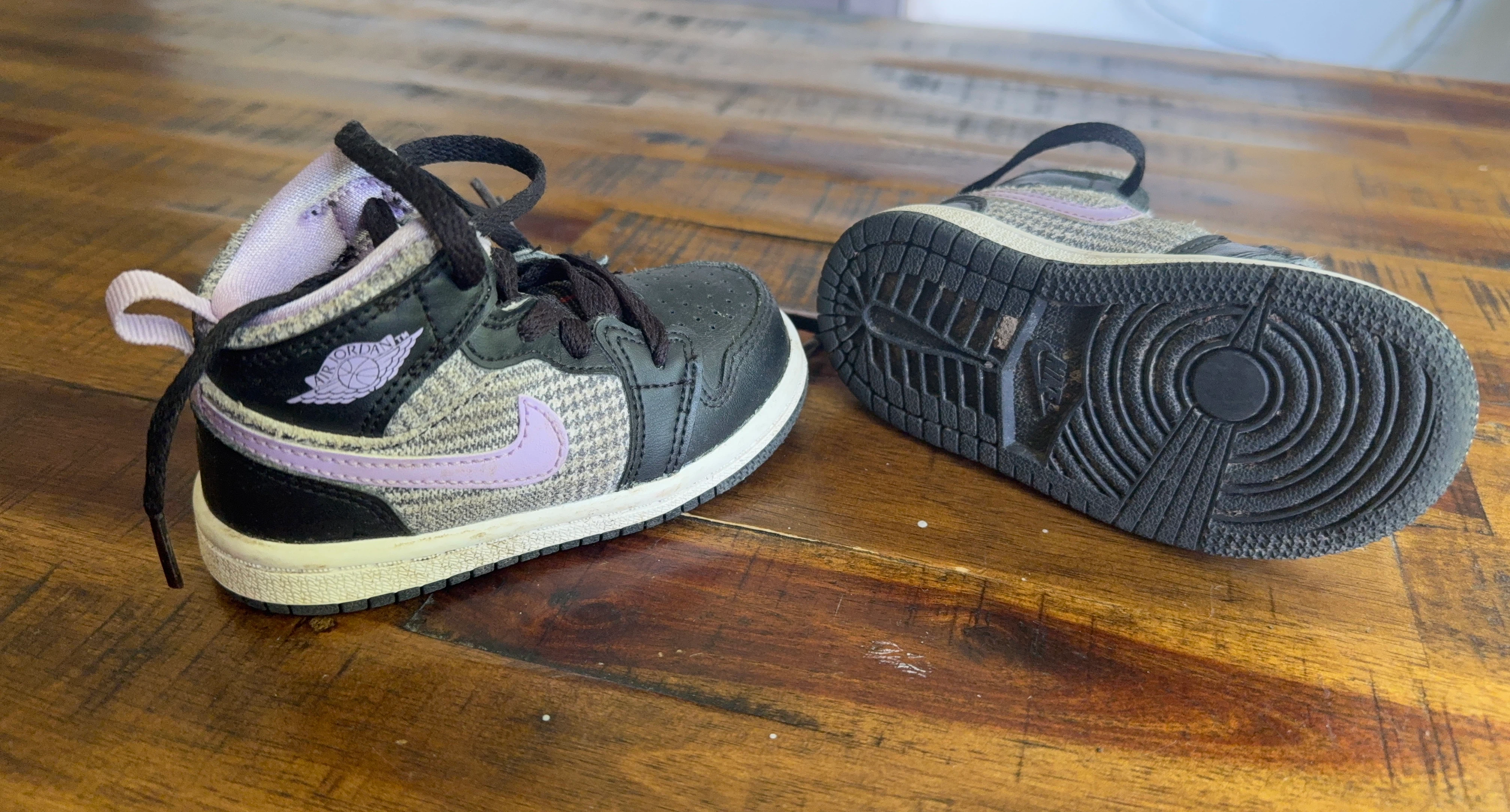 Air Jordan 1 Toddler Shoes size: US 5C