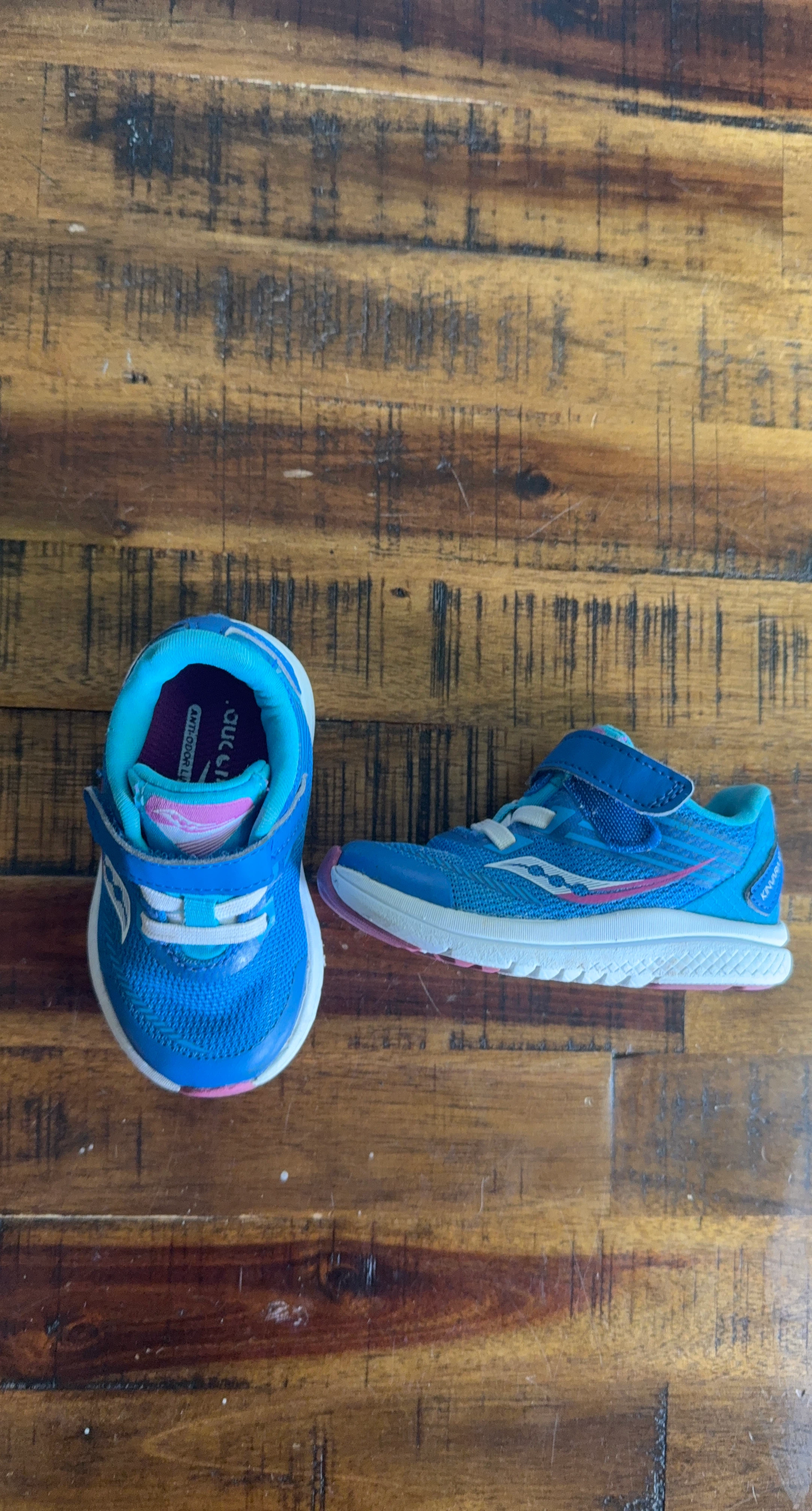 Saucony Kids Running Shoes size: us 4.5w