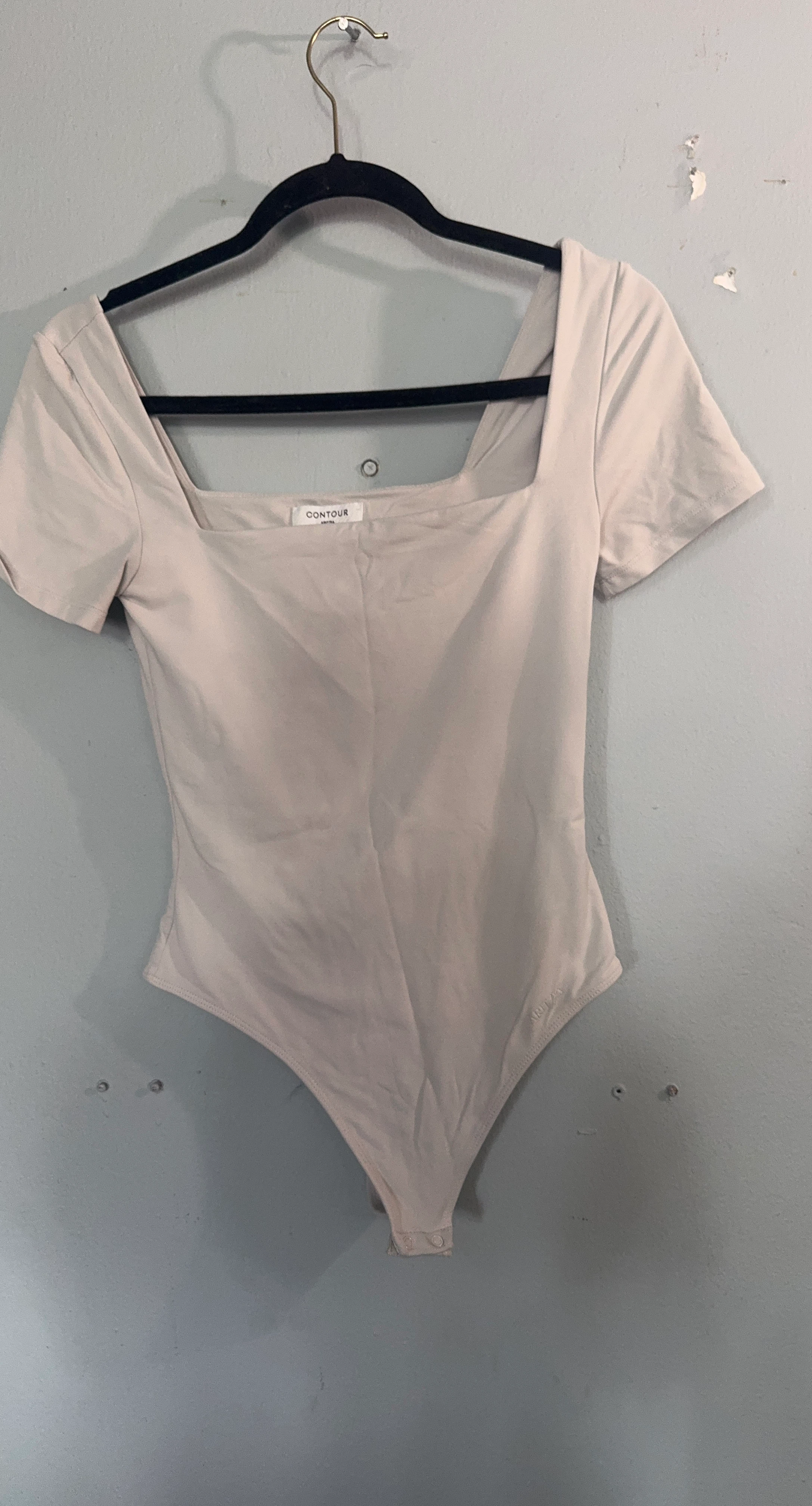CONTOUR BY ARIA Light Beige Square Neck Bodysuit - Size Medium
