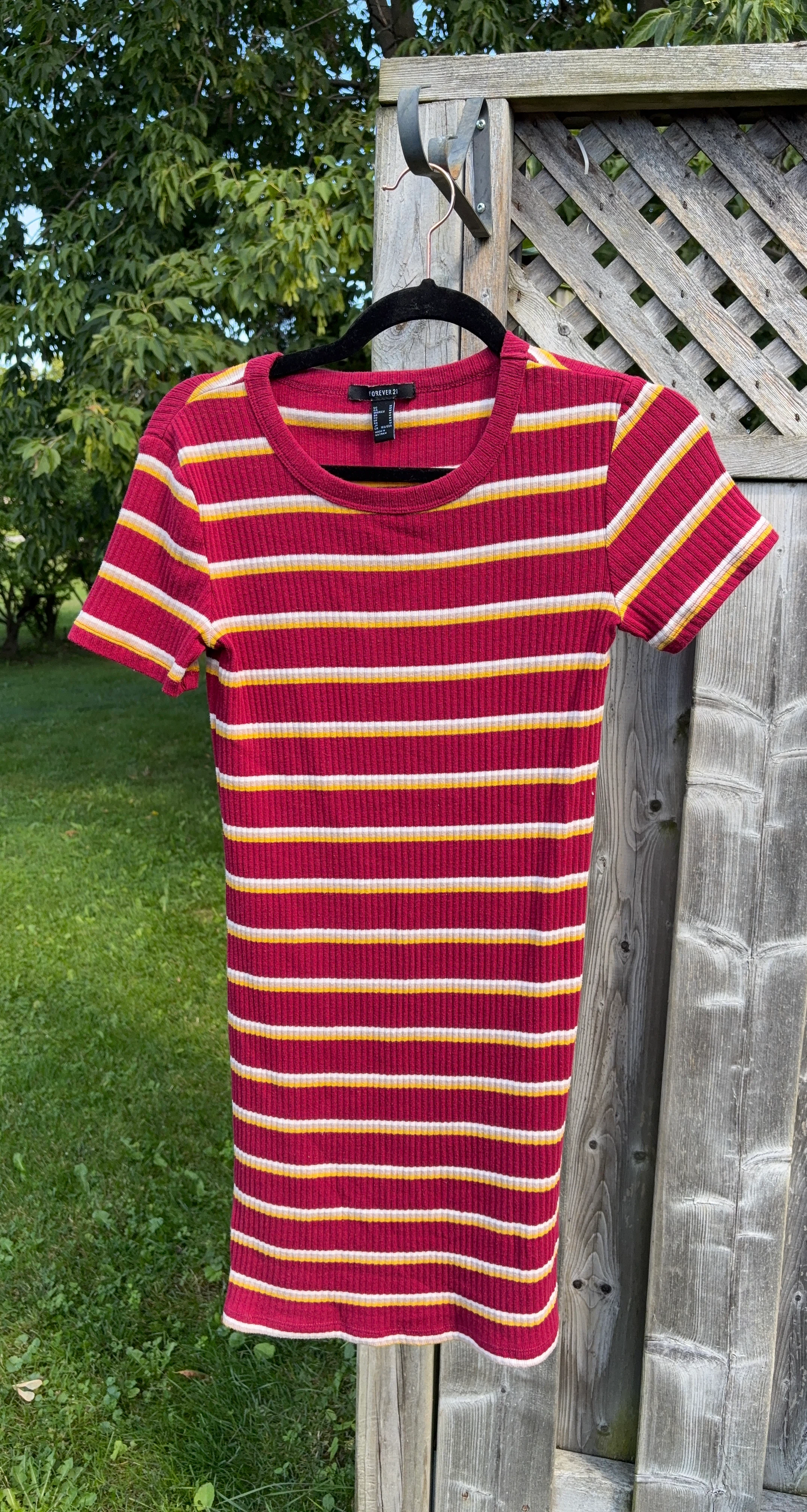Forever 21 Striped T-Shirt- M