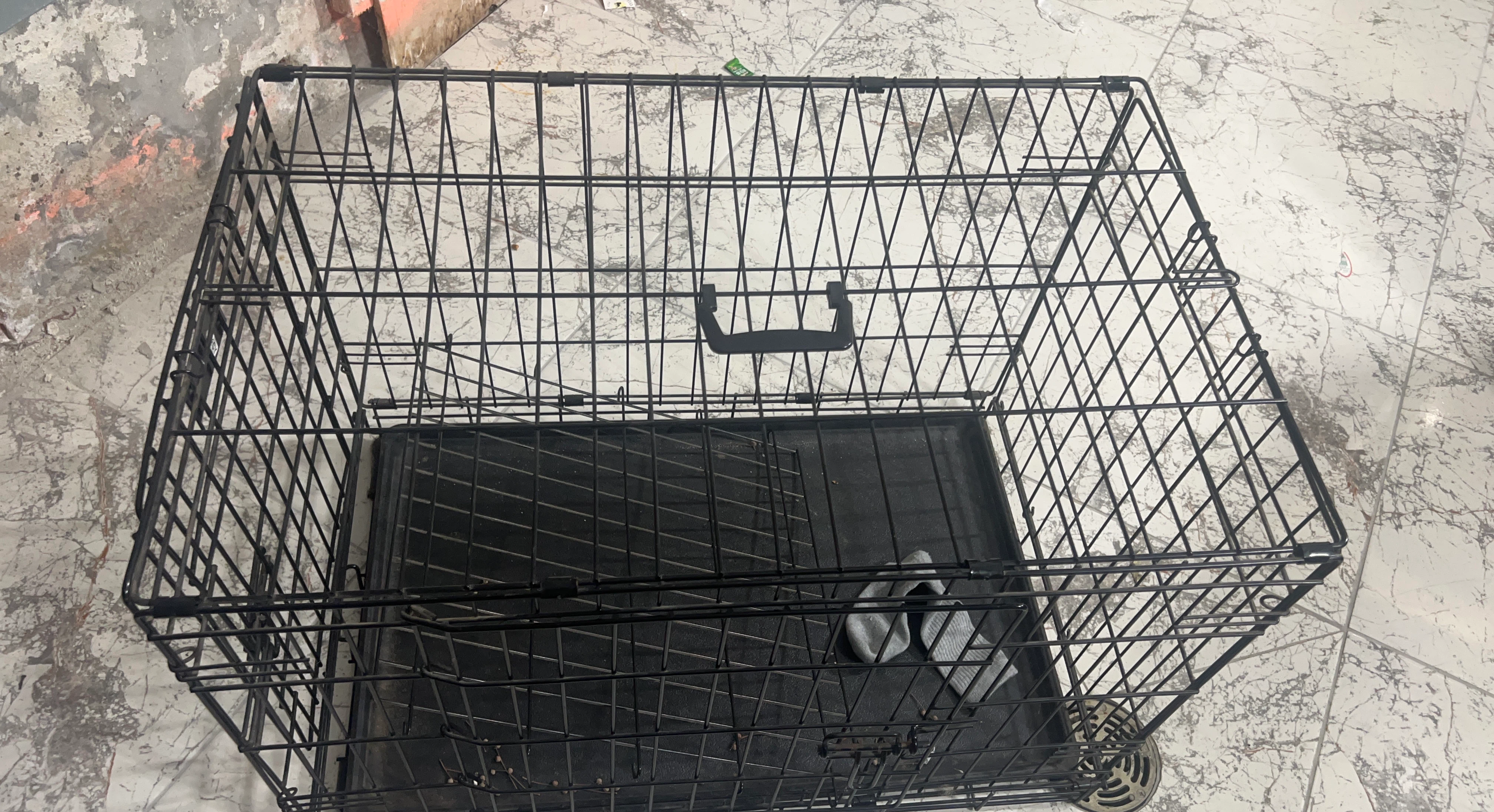 Black Wire Pet Crate with Tray