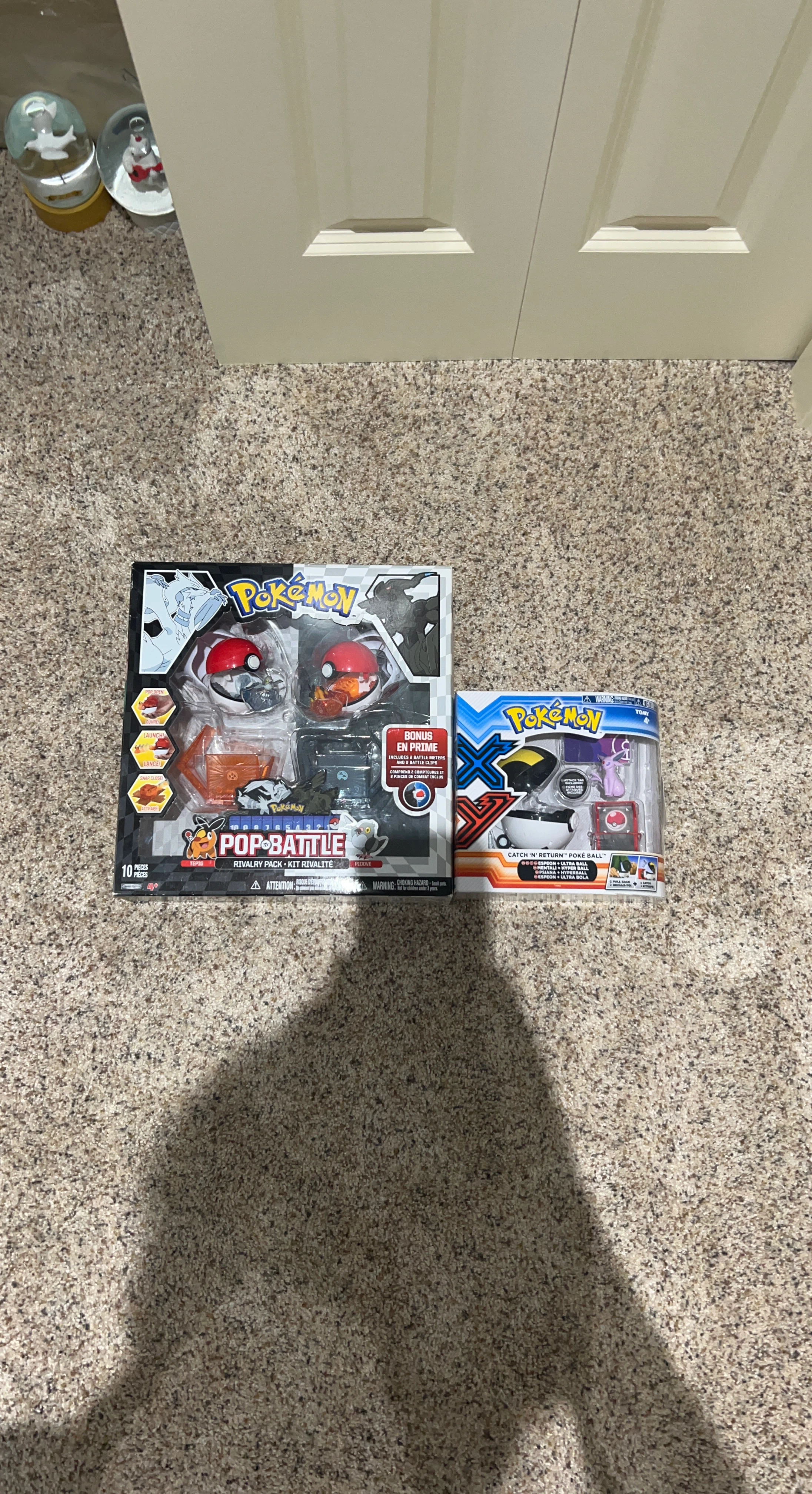 Pokemon Pop 'N Battle Rivalry Pack & Catch 'N Return Poké Ball