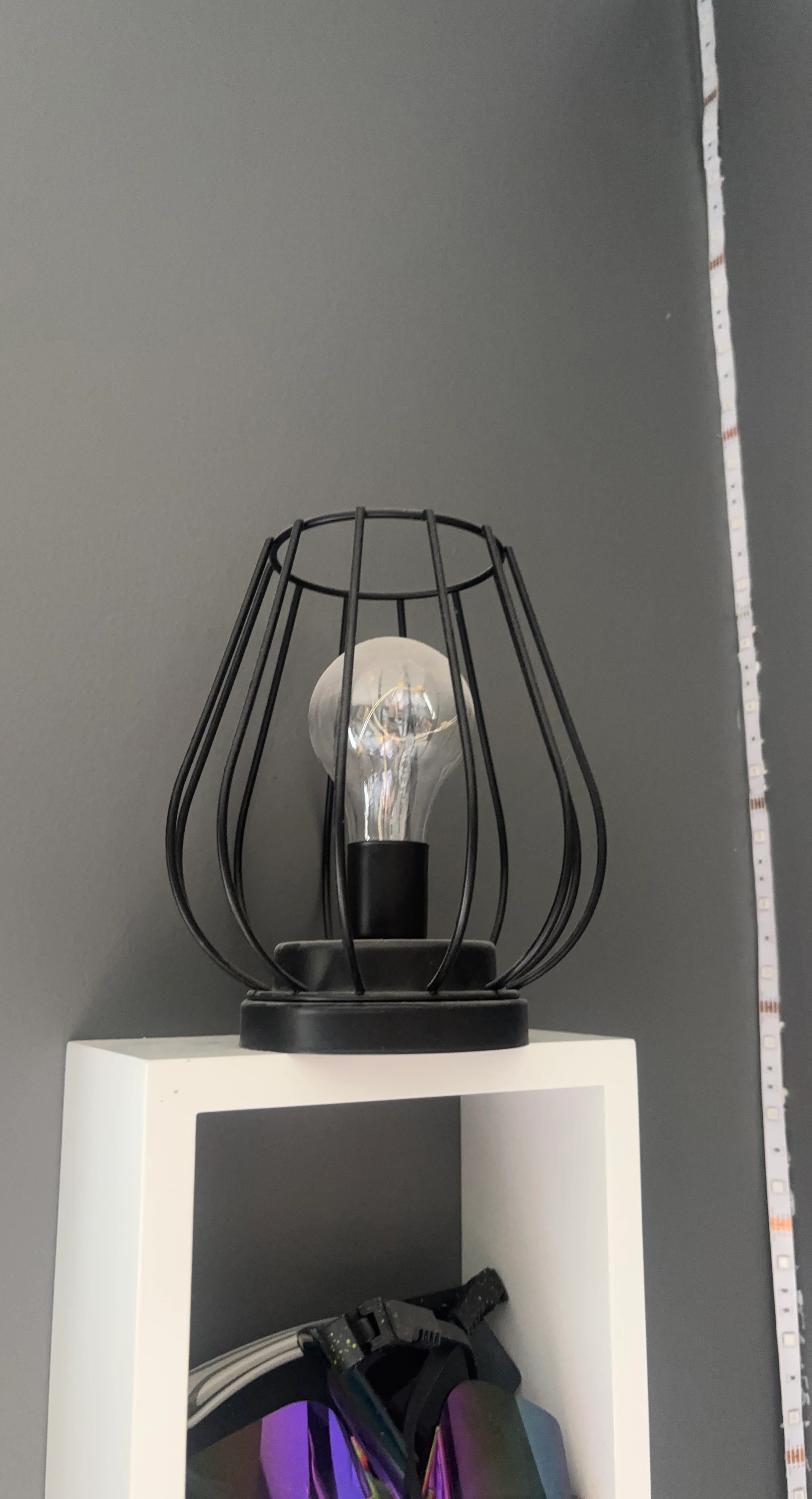 Black Metal Cage Table Lamp