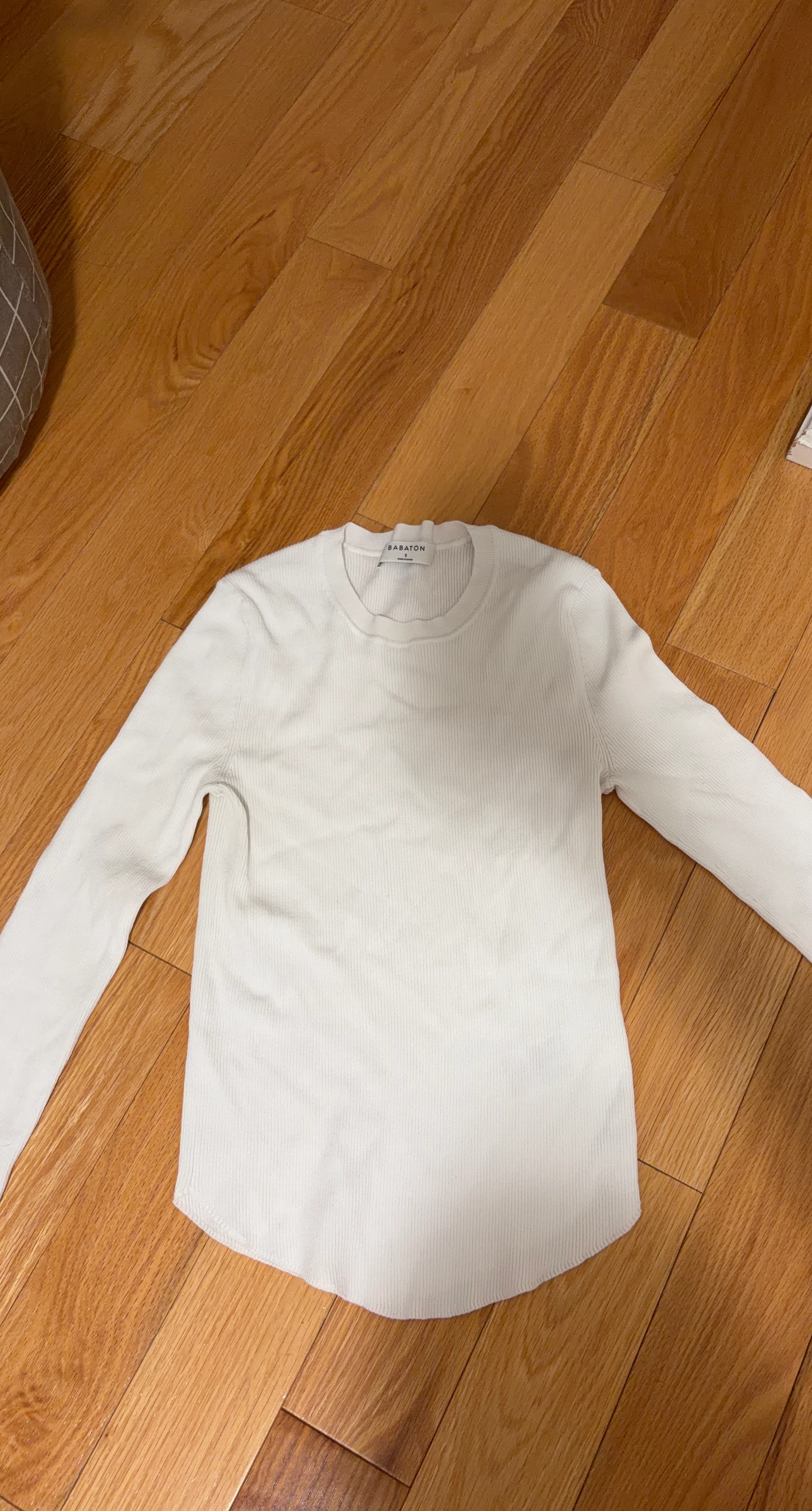 BABATON White Long Sleeve Ribbed sweater.