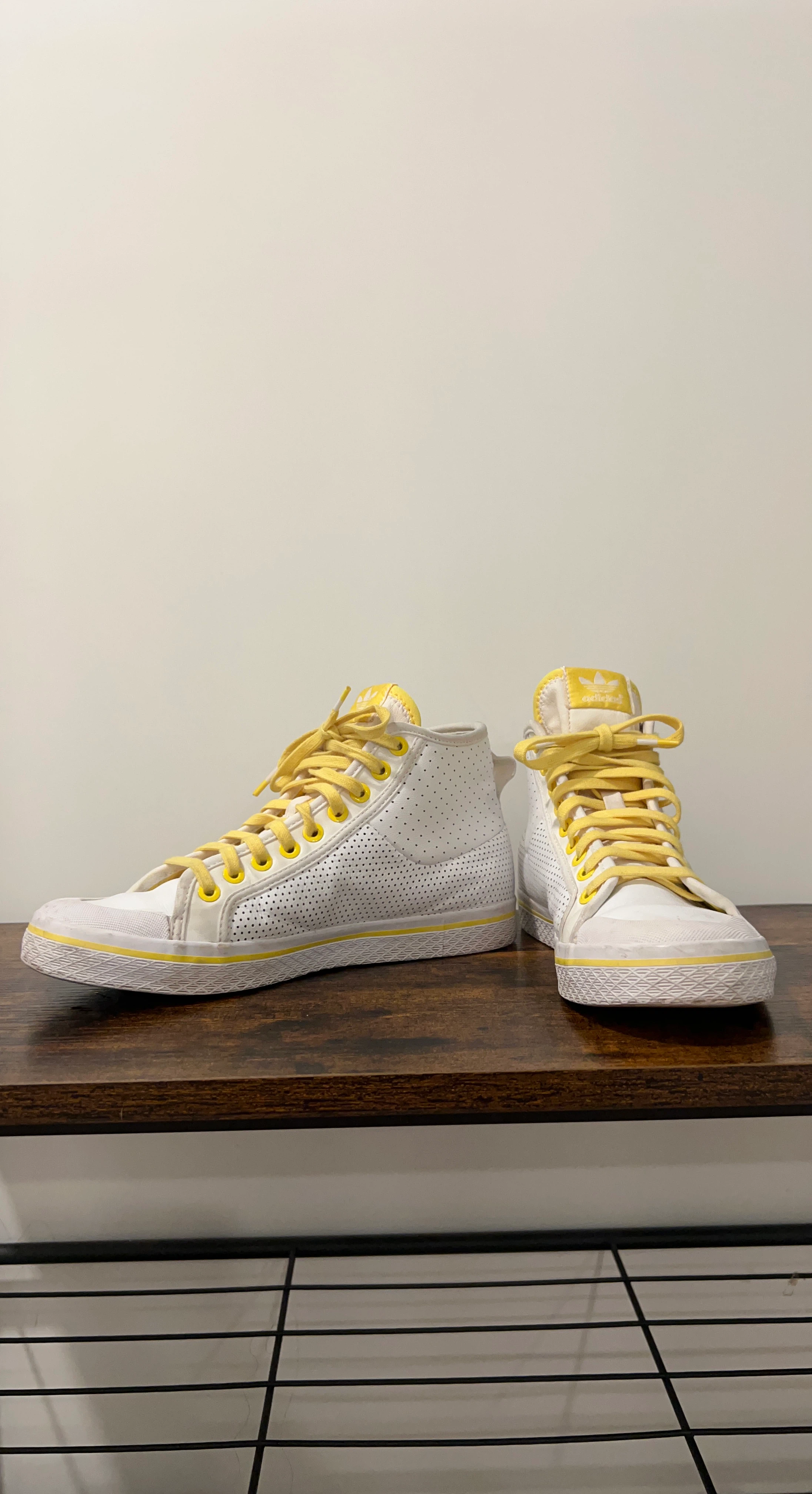 Adidas High Top Sneakers - White/Yellow