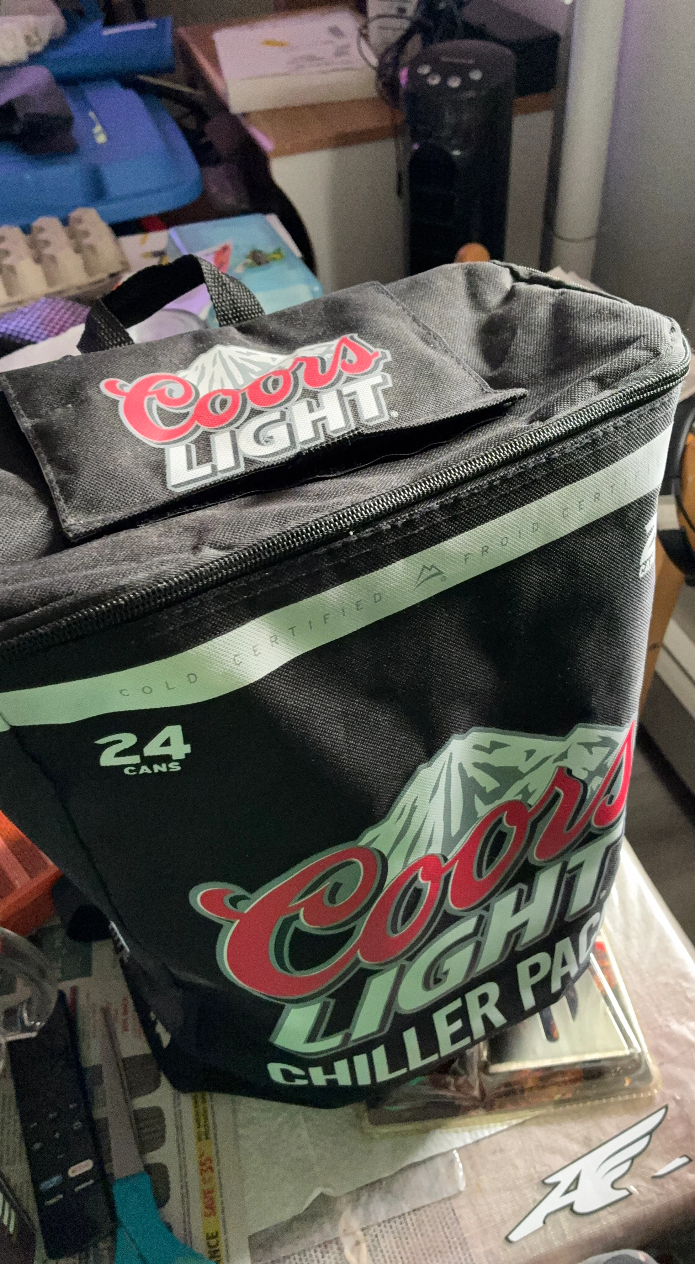 Coors Light 24 Can Chiller Pack