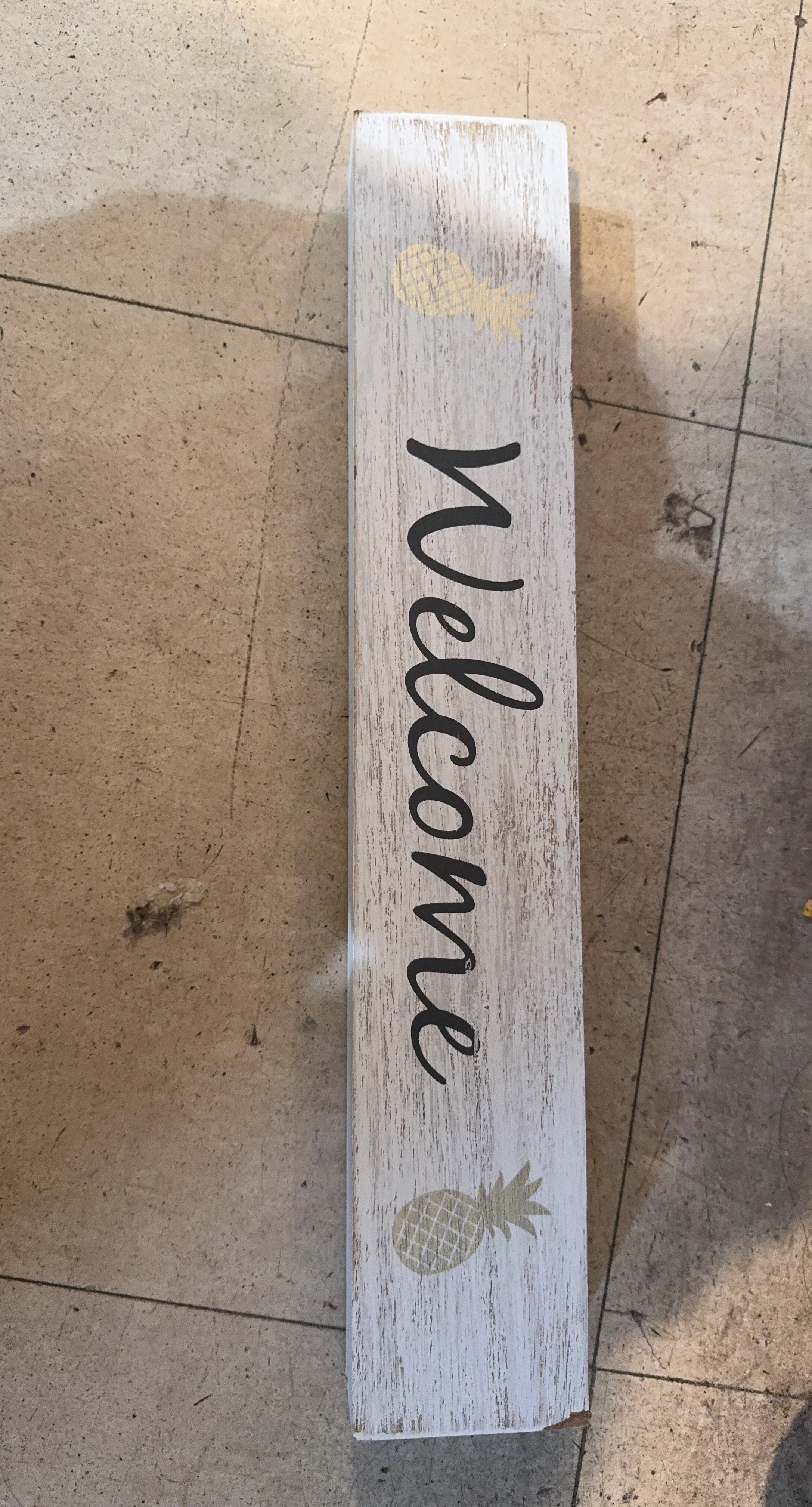Wooden Welcome Sign with Pineapples