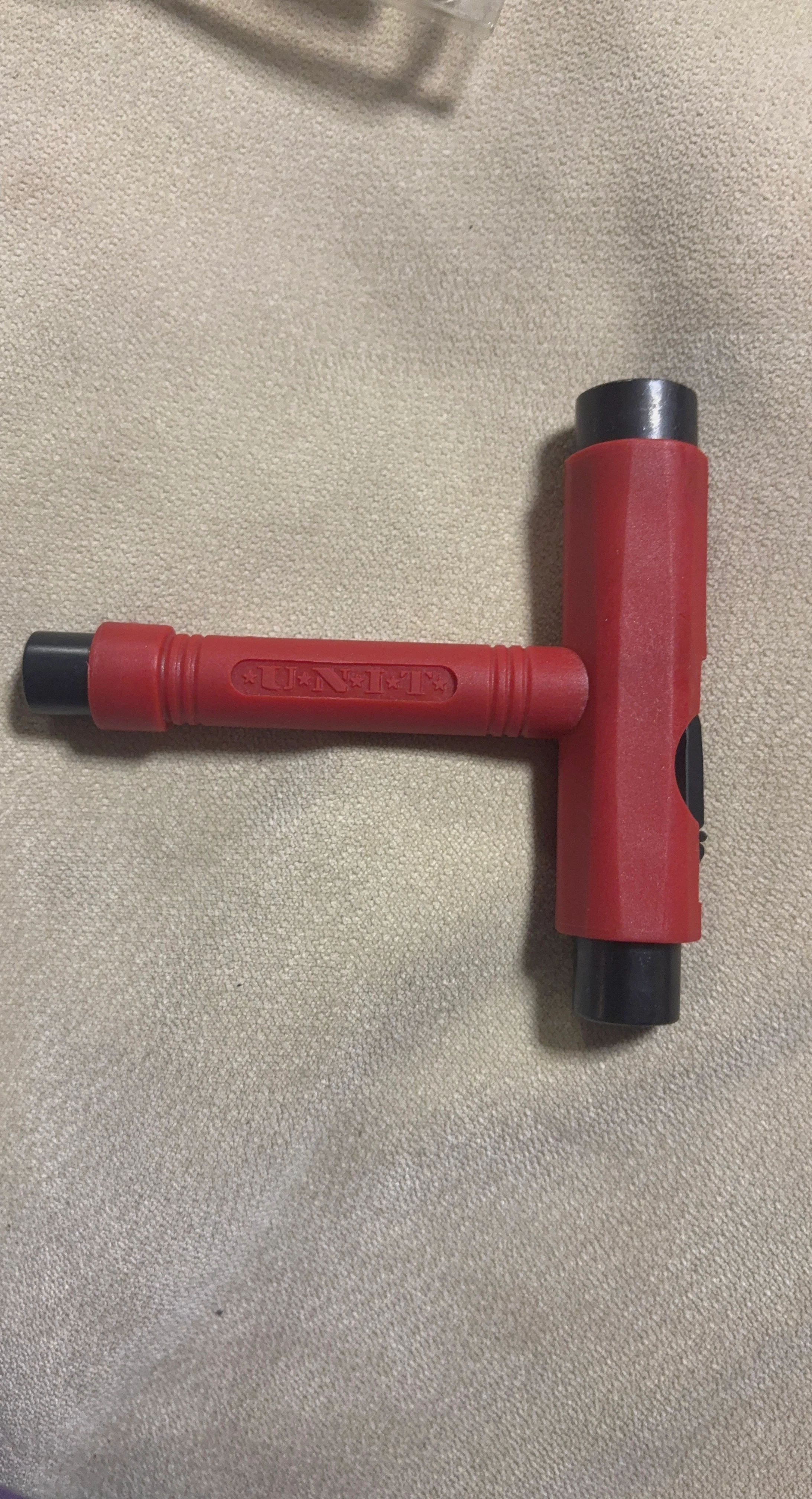 Unit Skateboard T-Tool Red