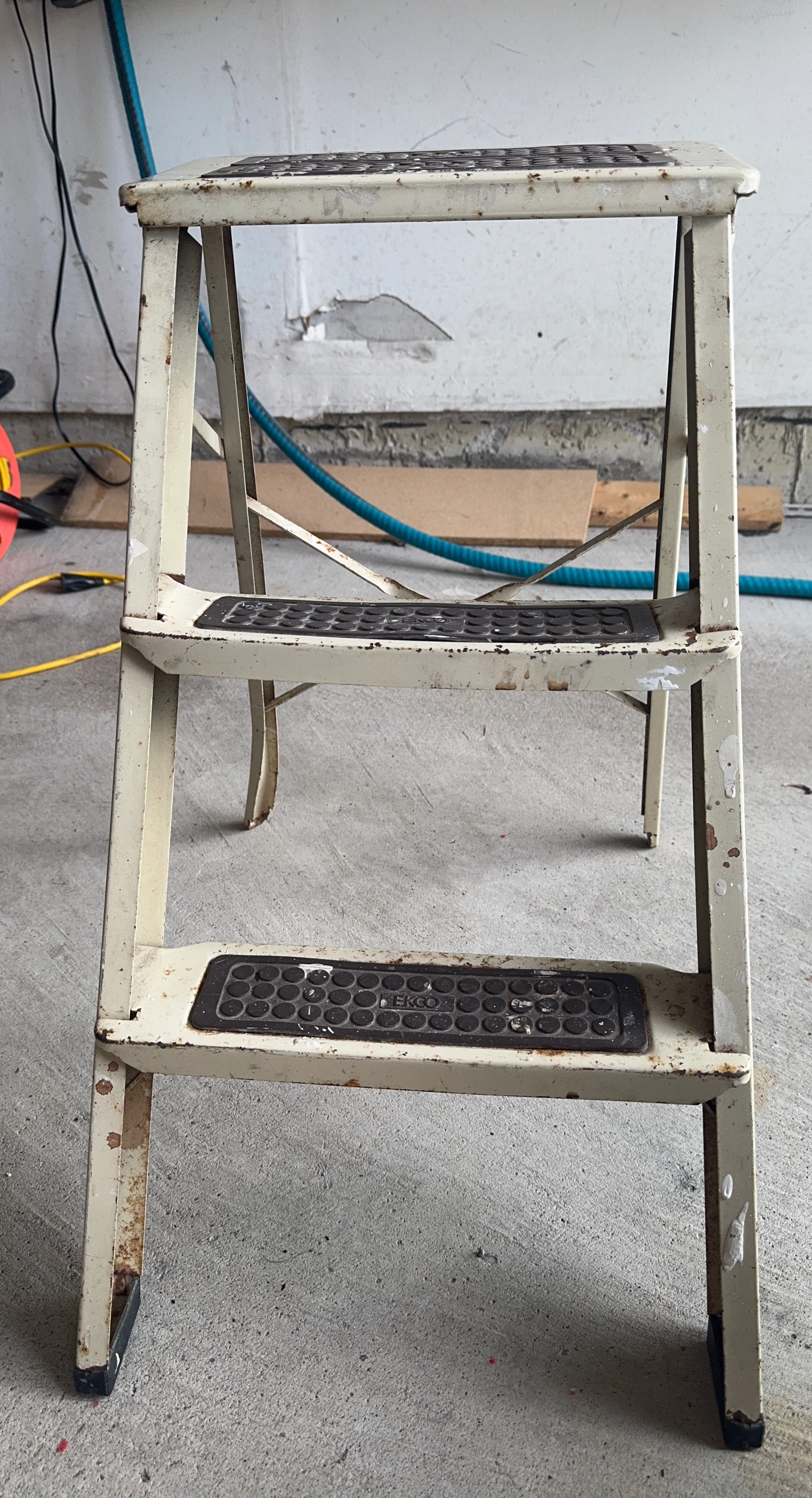 EKCO 3-Step Step Stool