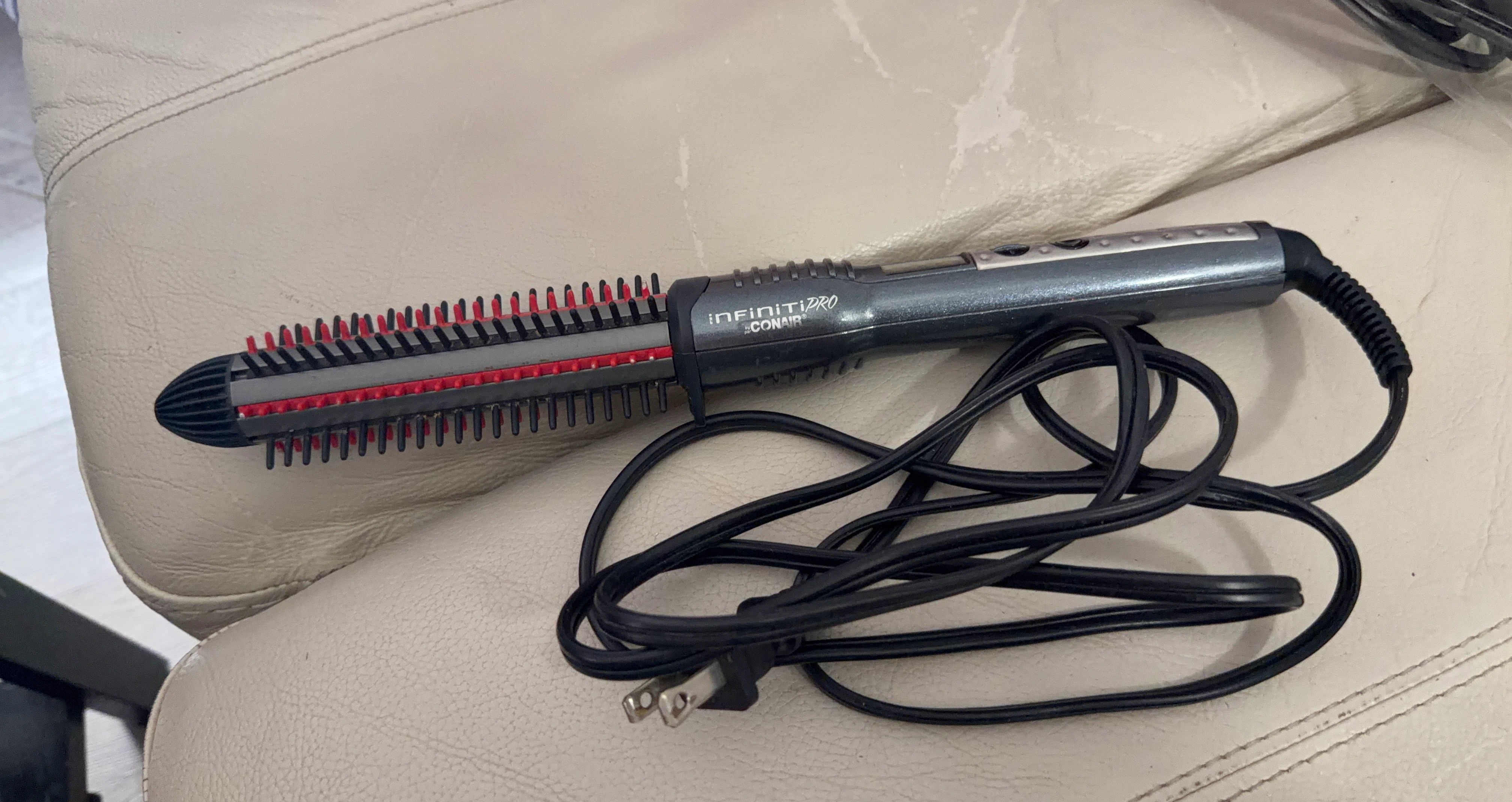 INFINITI PRO by Conair Hair Straightening Brush