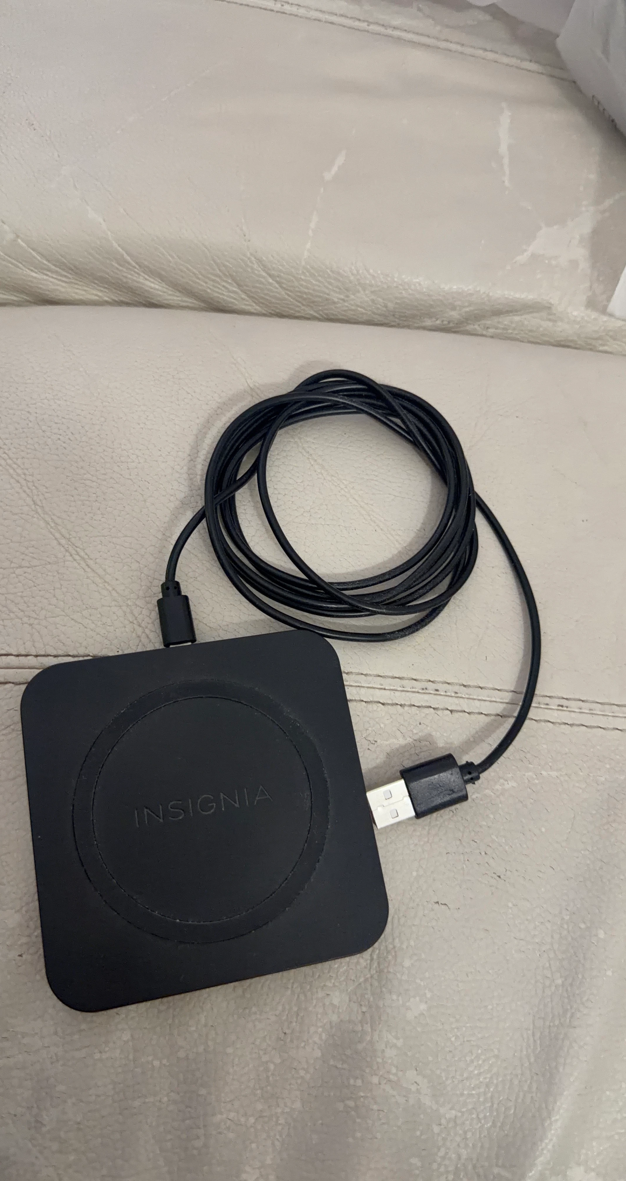 Insignia black wireless charging pad