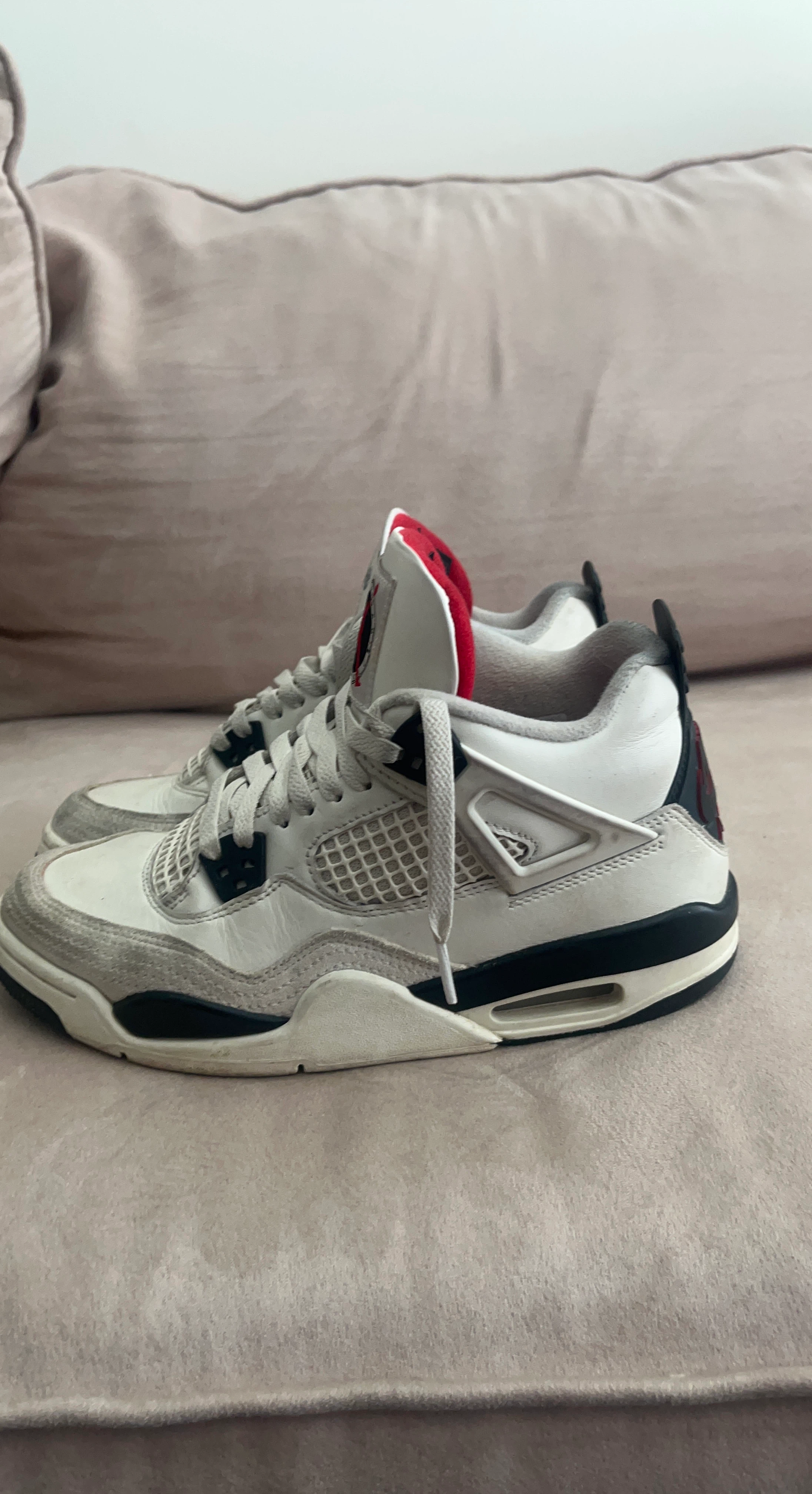 Air Jordan 4 Retro Sneakers