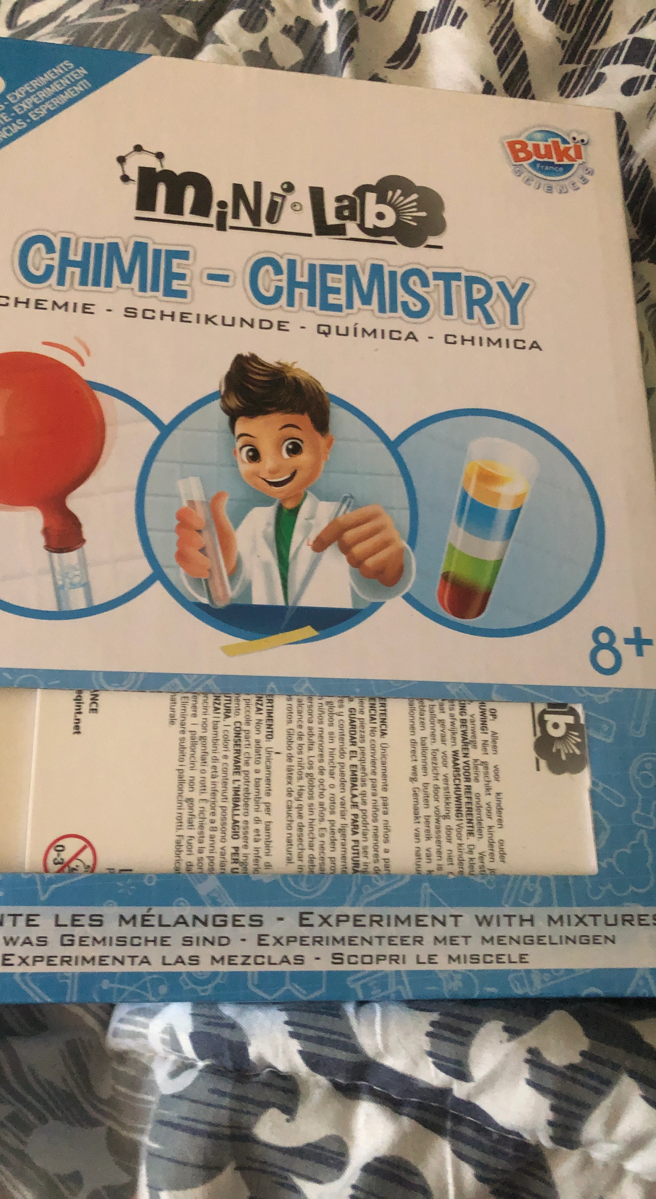 Buki France Mini Lab Chemistry Set