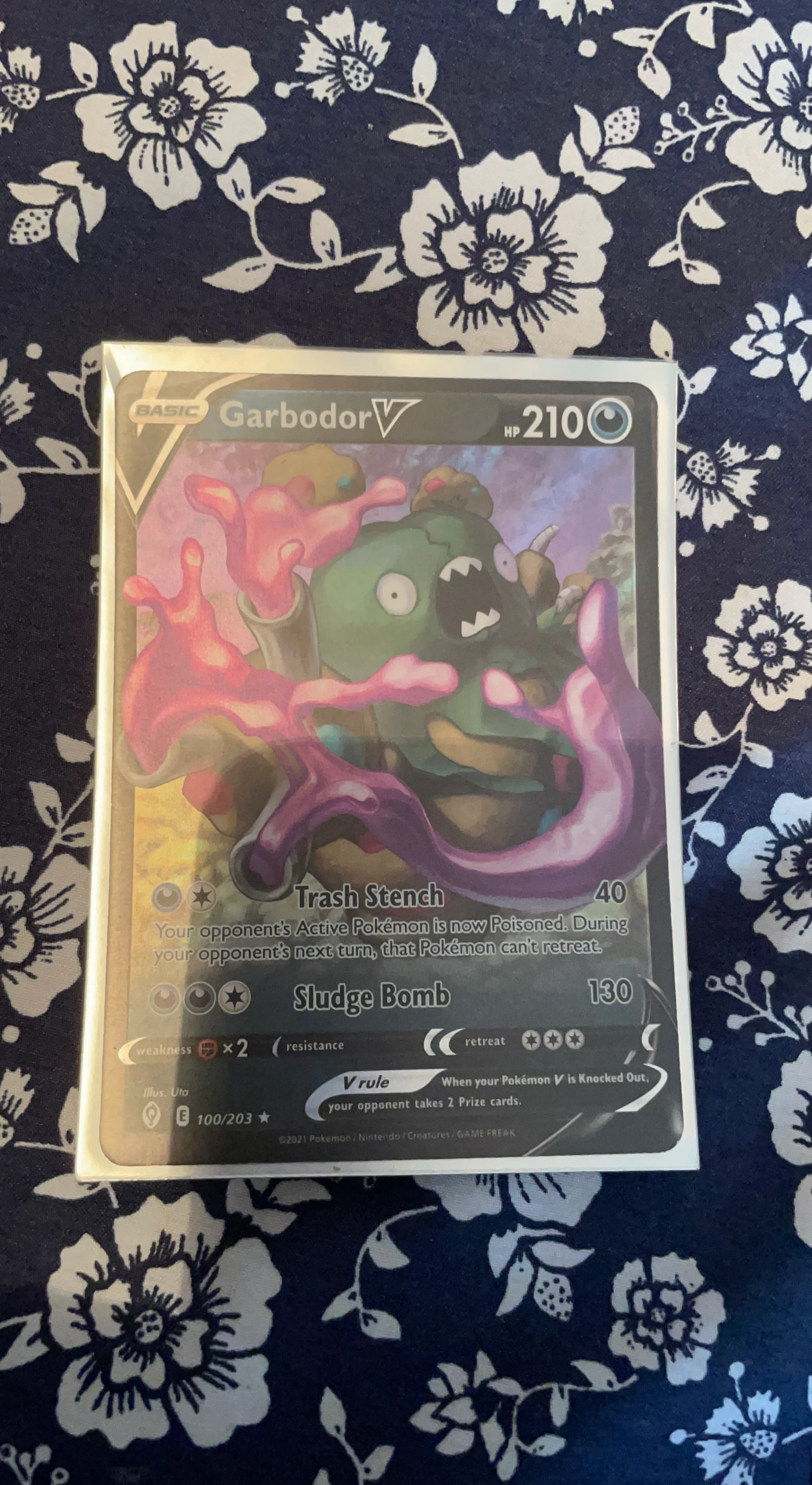 Pokemon TCG Garbodor V 100/203 Evolving Skies Card