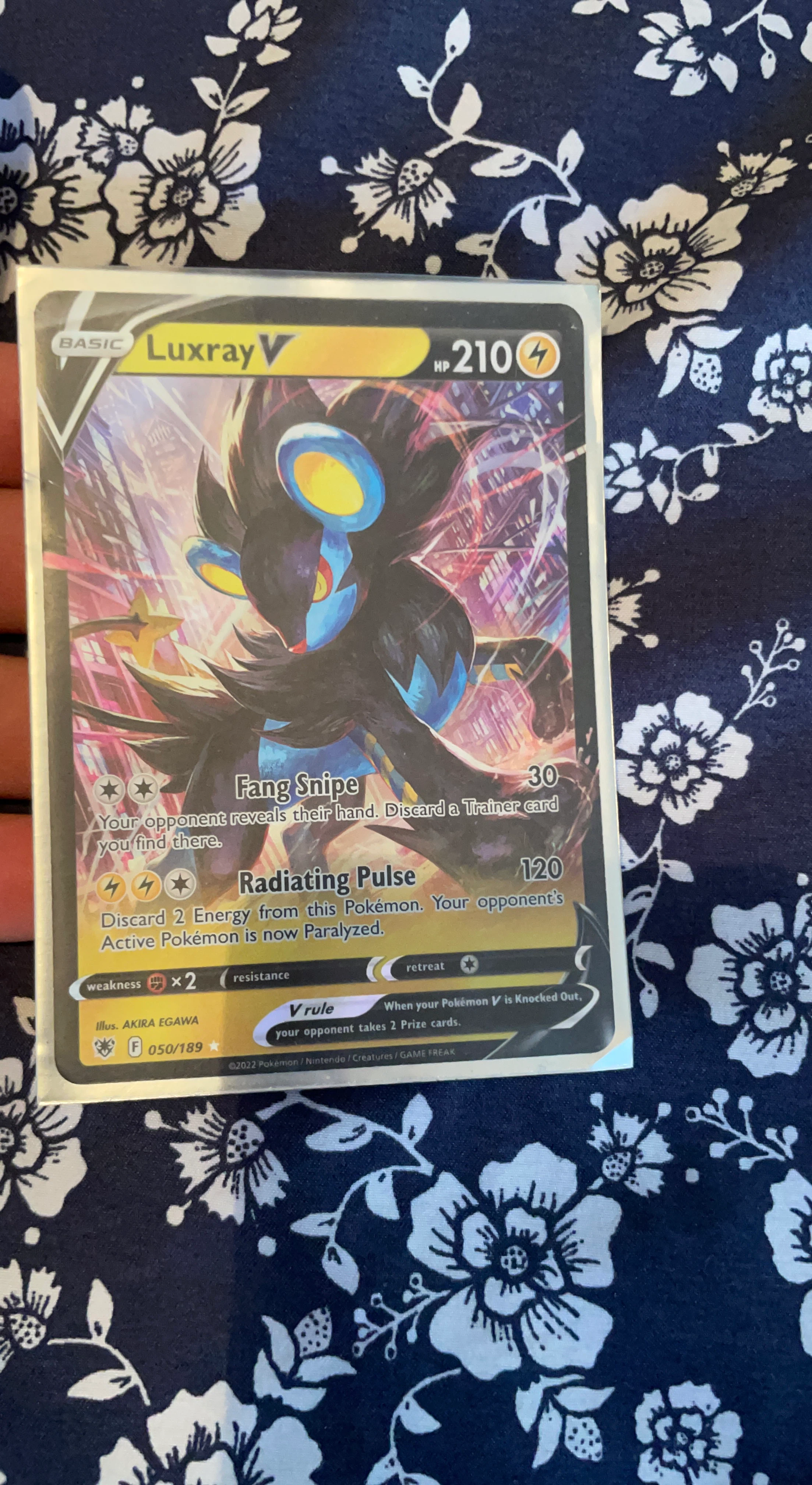Luxray V 050/189 Pokémon Card Astral Radiance