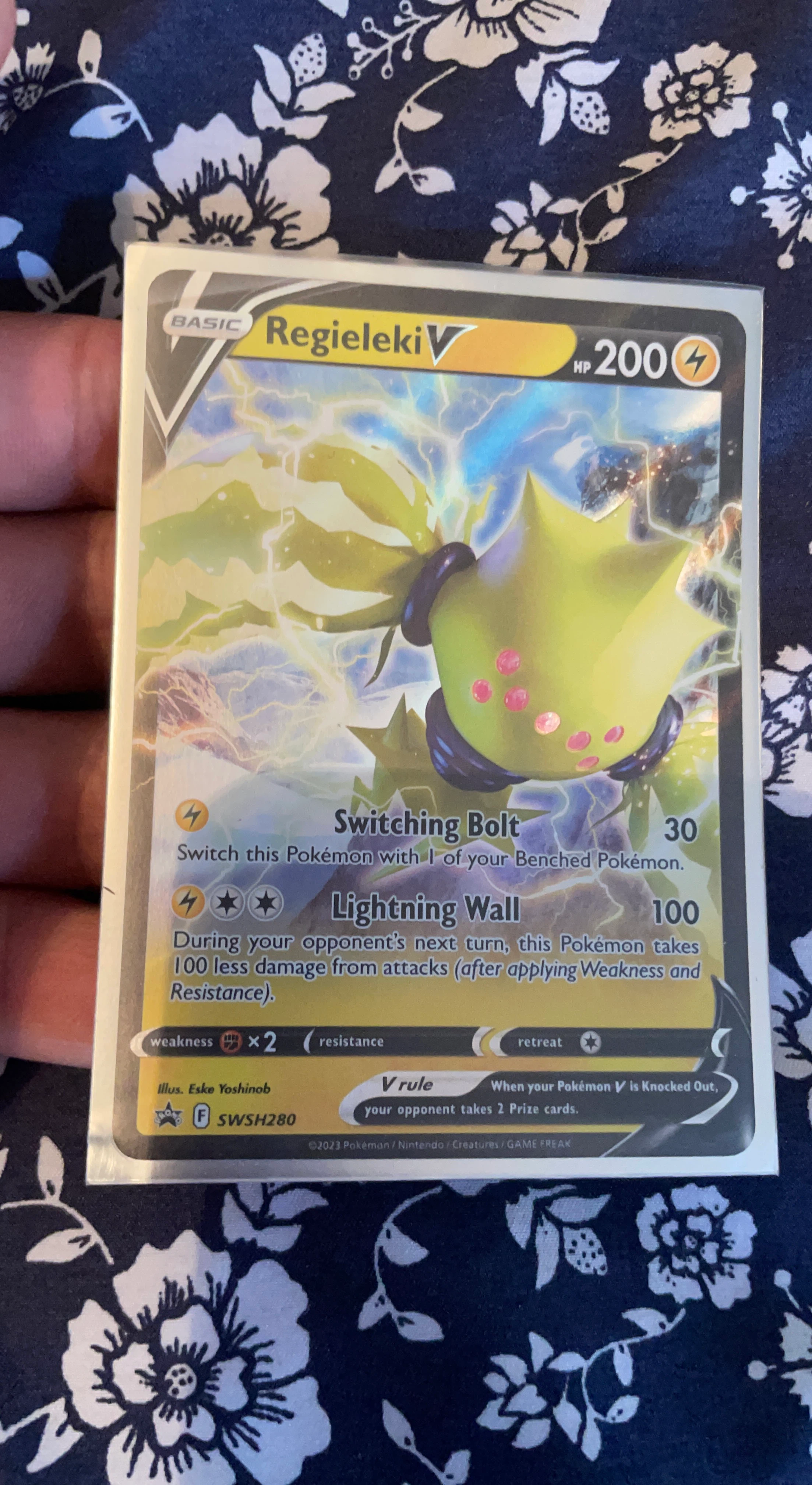 Pokemon Regieleki V Black Star Promo Card SWSH280