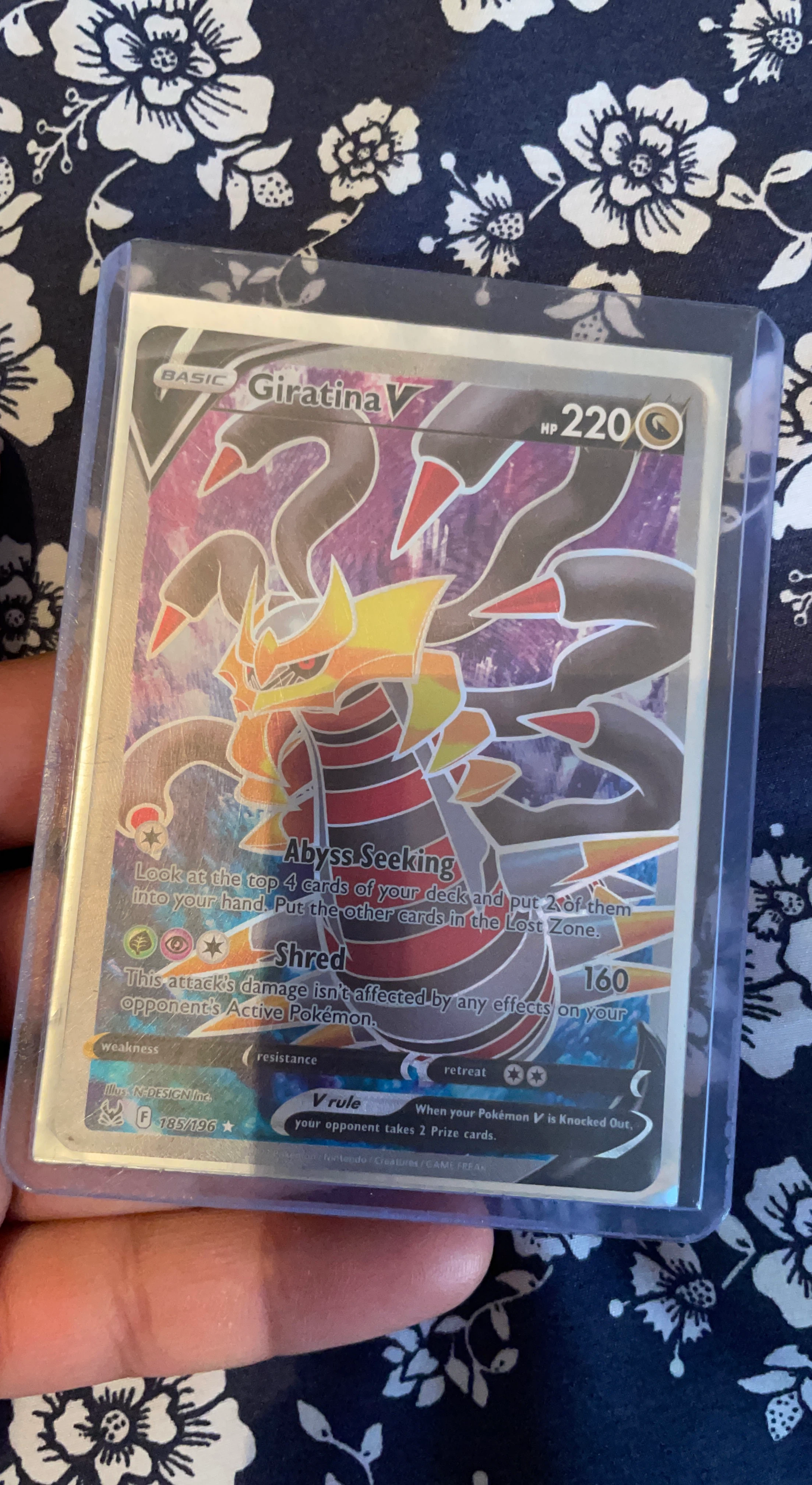 Pokemon Giratina V 186/196 Full Art Card