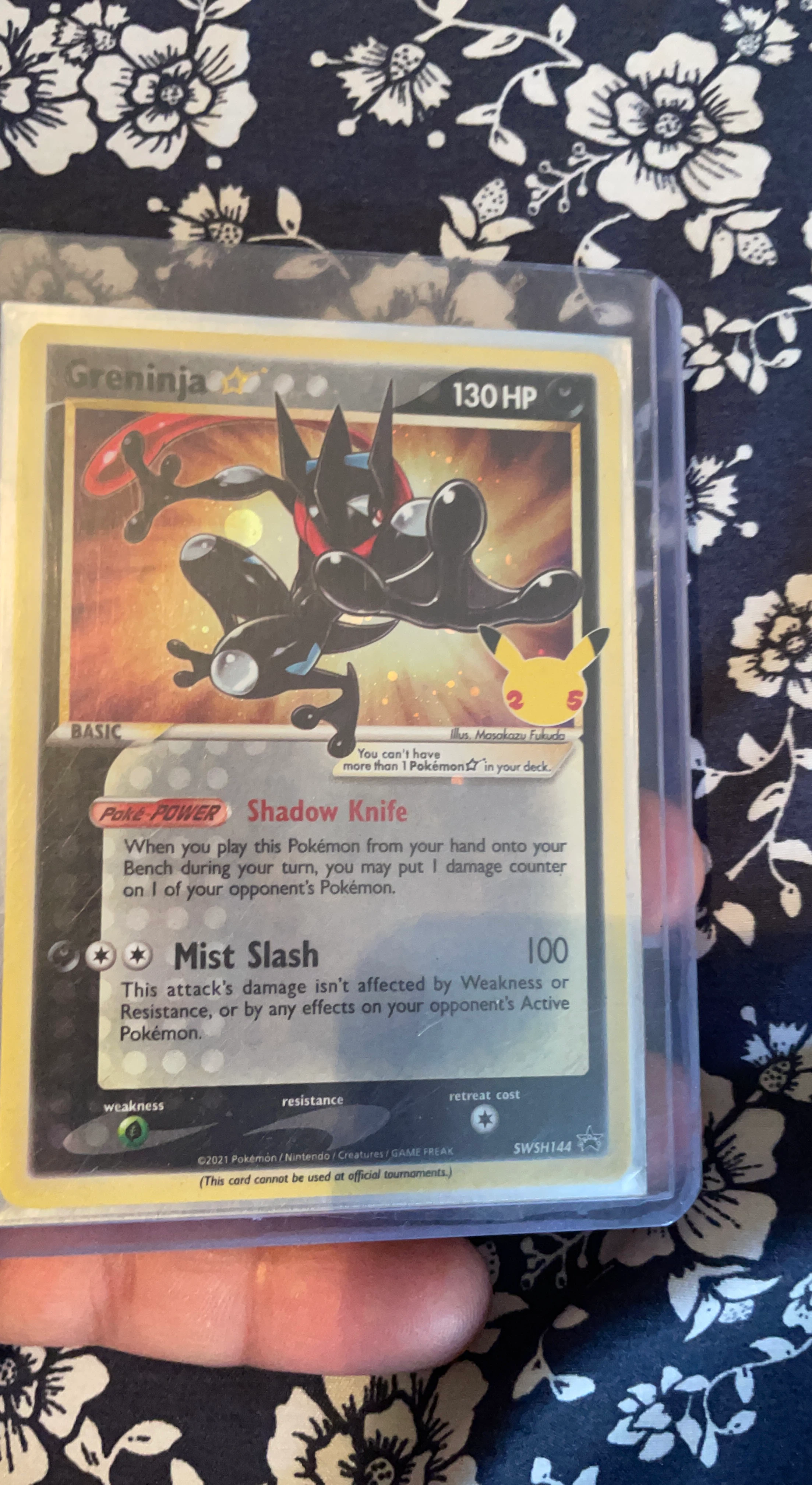 Pokemon Greninja Gold Star SWSH144 Card