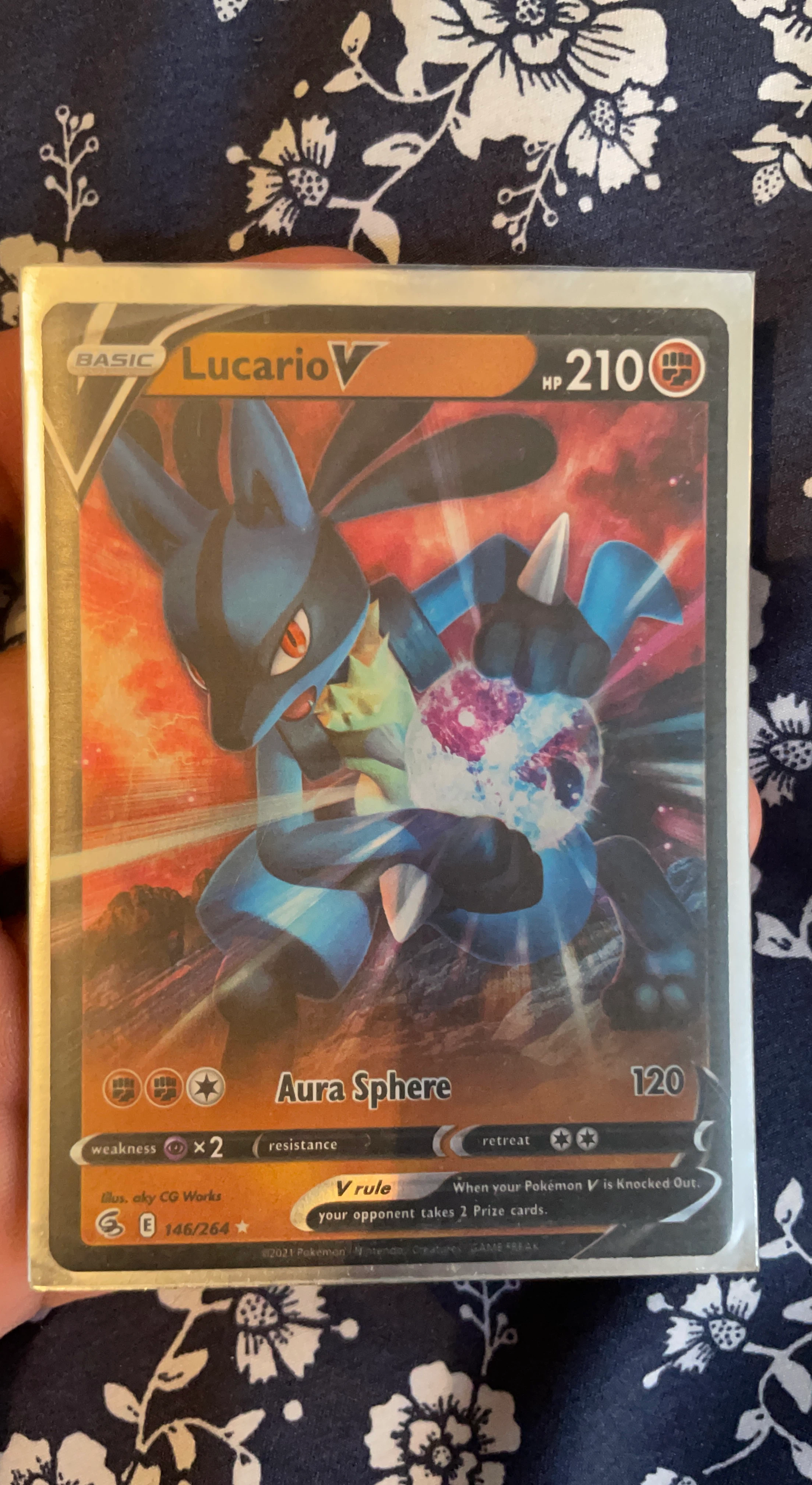 Lucario V Pokemon Card 146/264 Fusion Strike