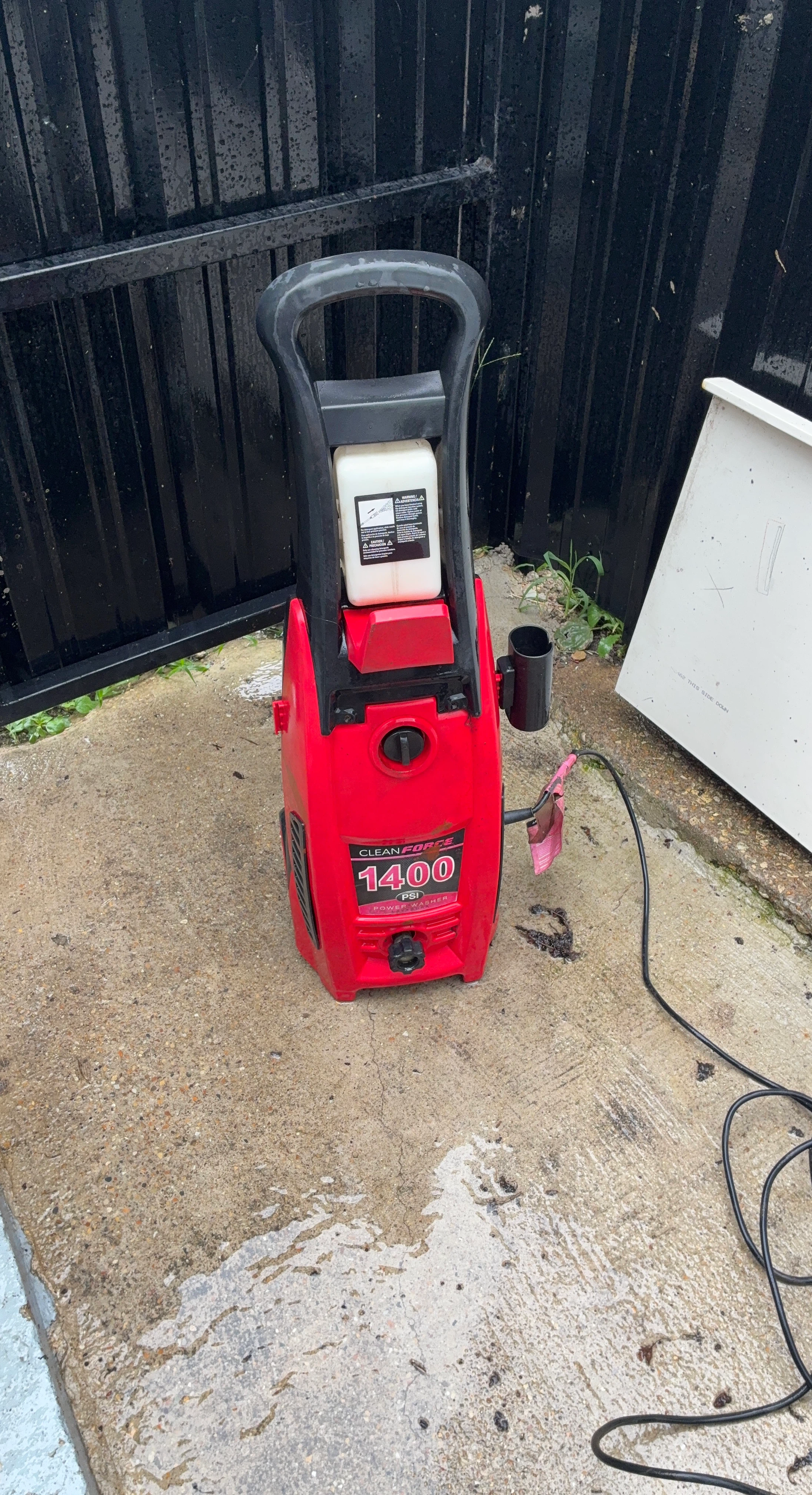 Clean Force 1400 PSI Power Washer