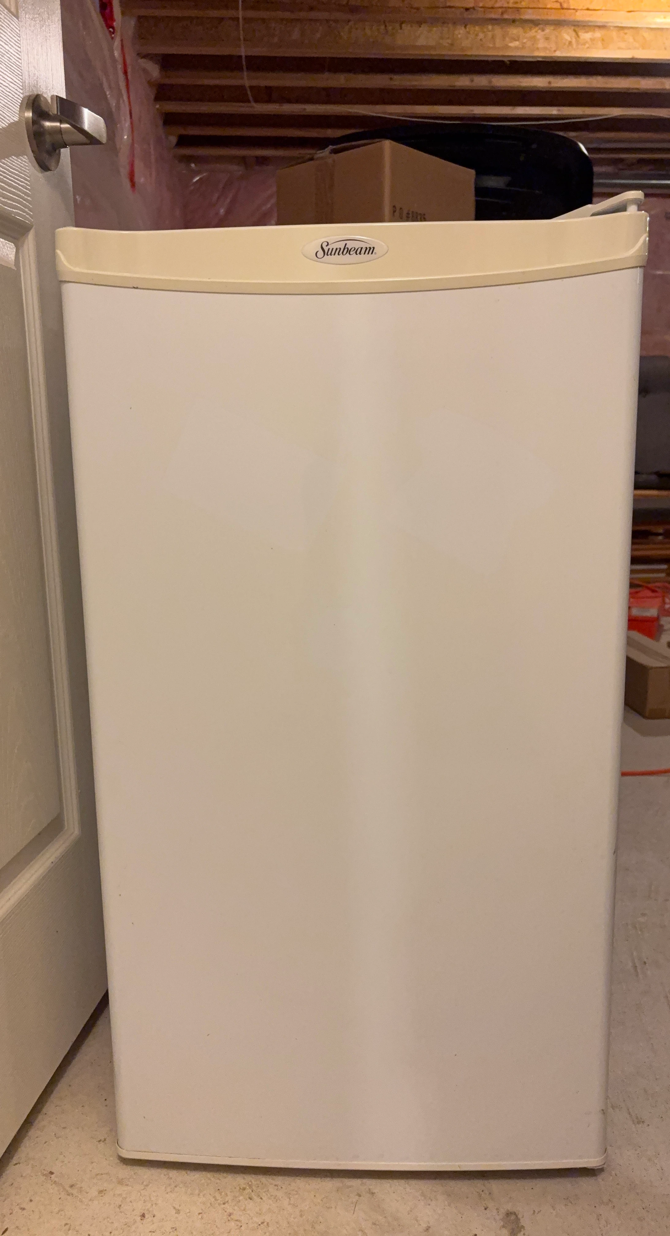 Sunbeam Mini Fridge