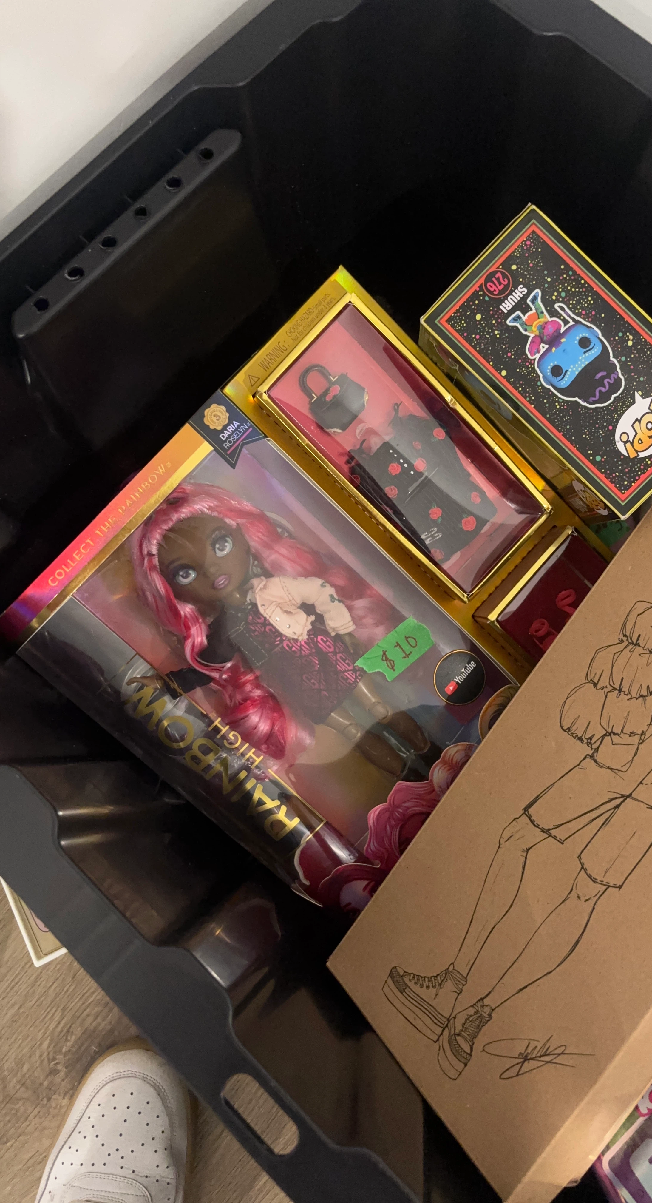 Rainbow High Daria Roselyn Doll