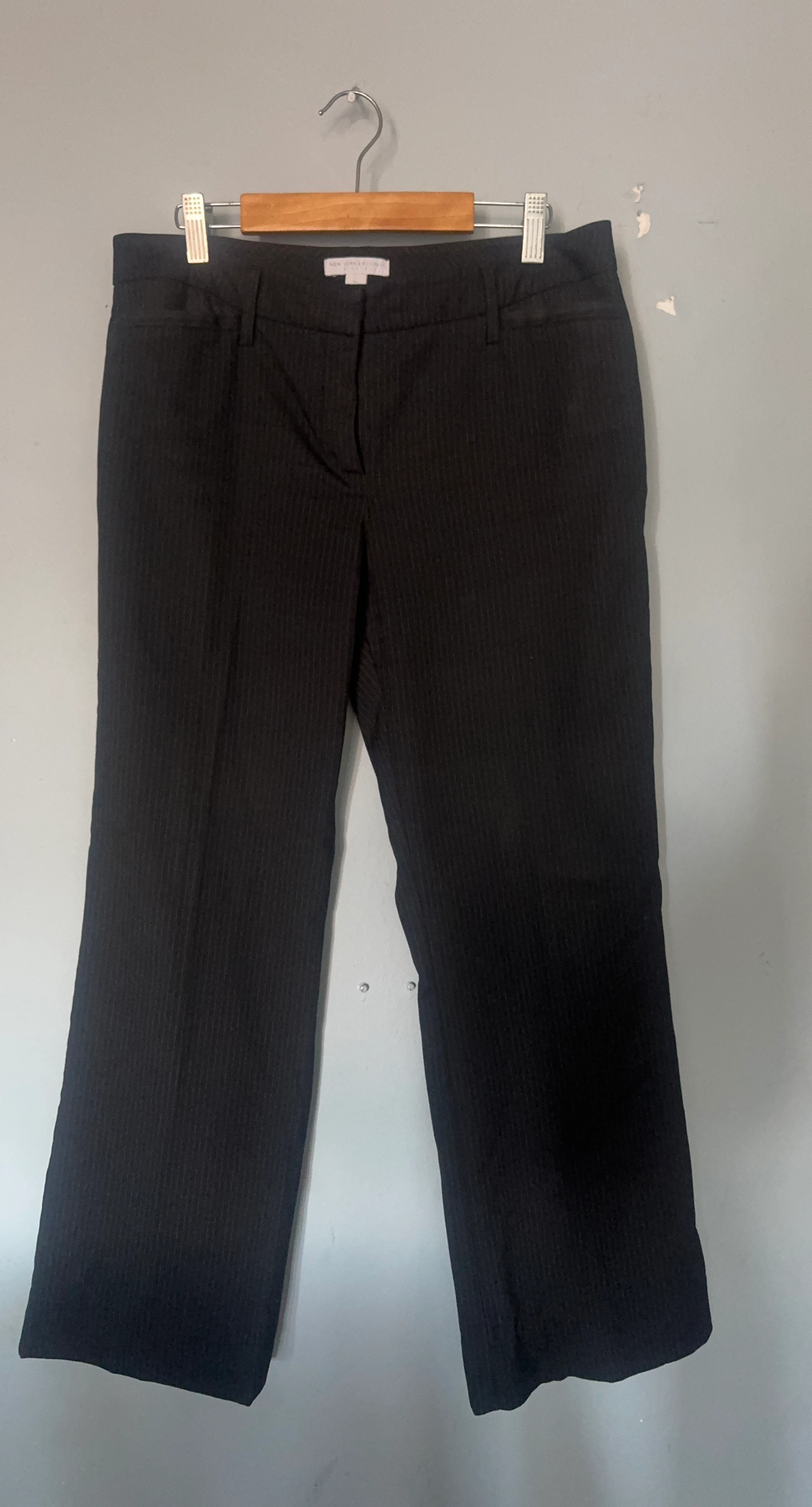 New York and Company Pinstripe Pants Size 6