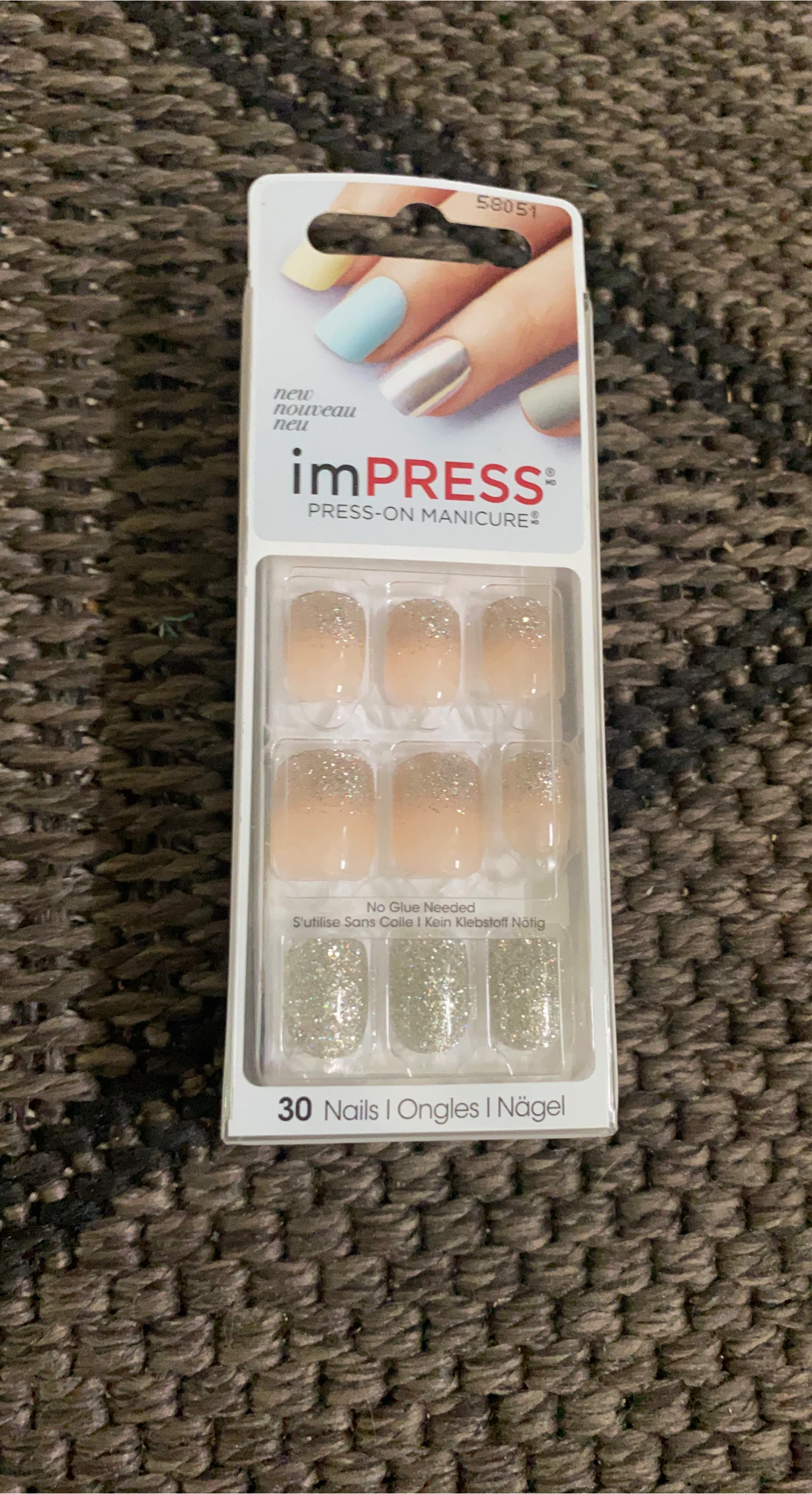 imPRESS Press-On Manicure