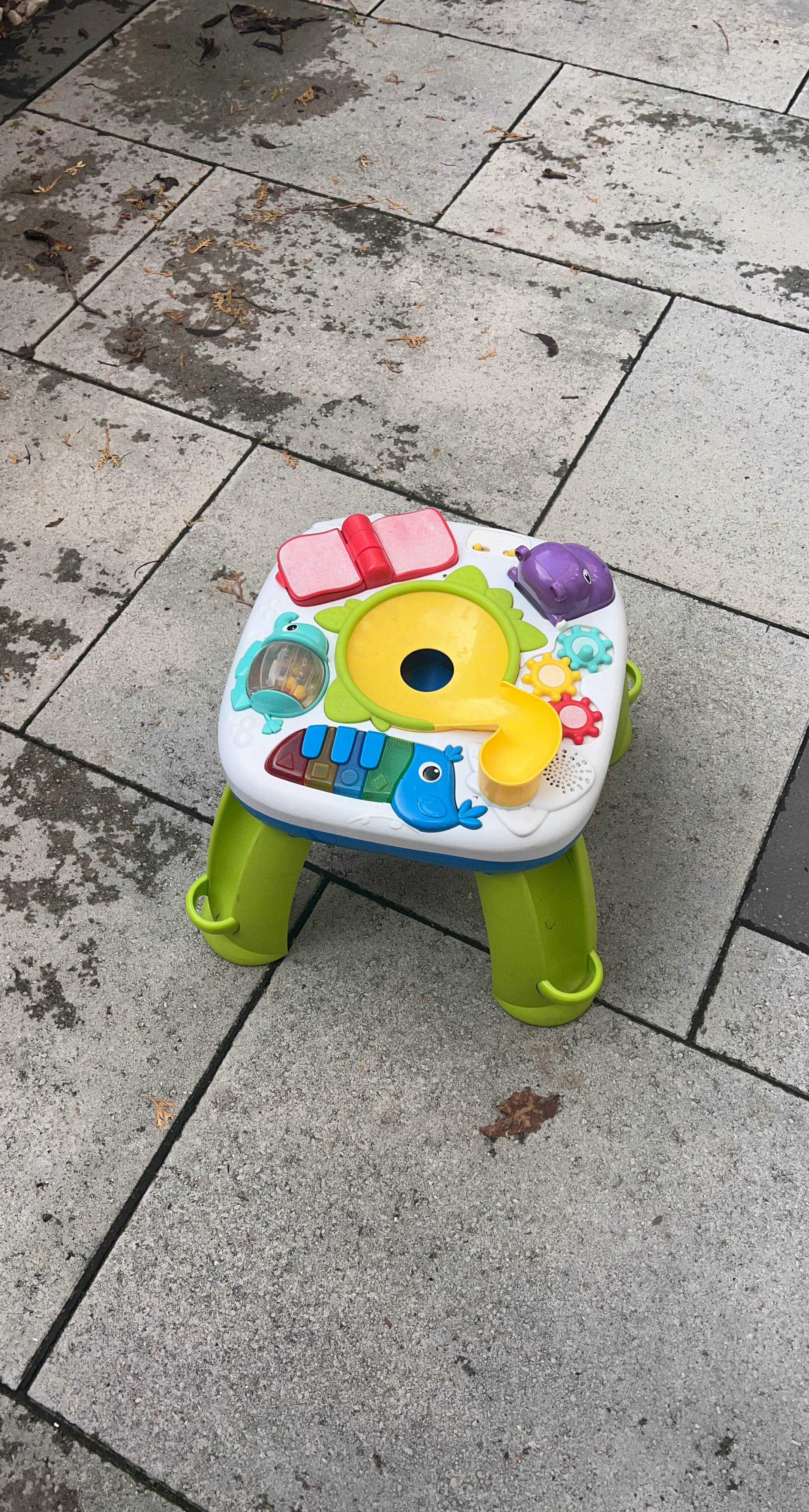 Bright Starts Having a Ball Get Rollin Activity Table