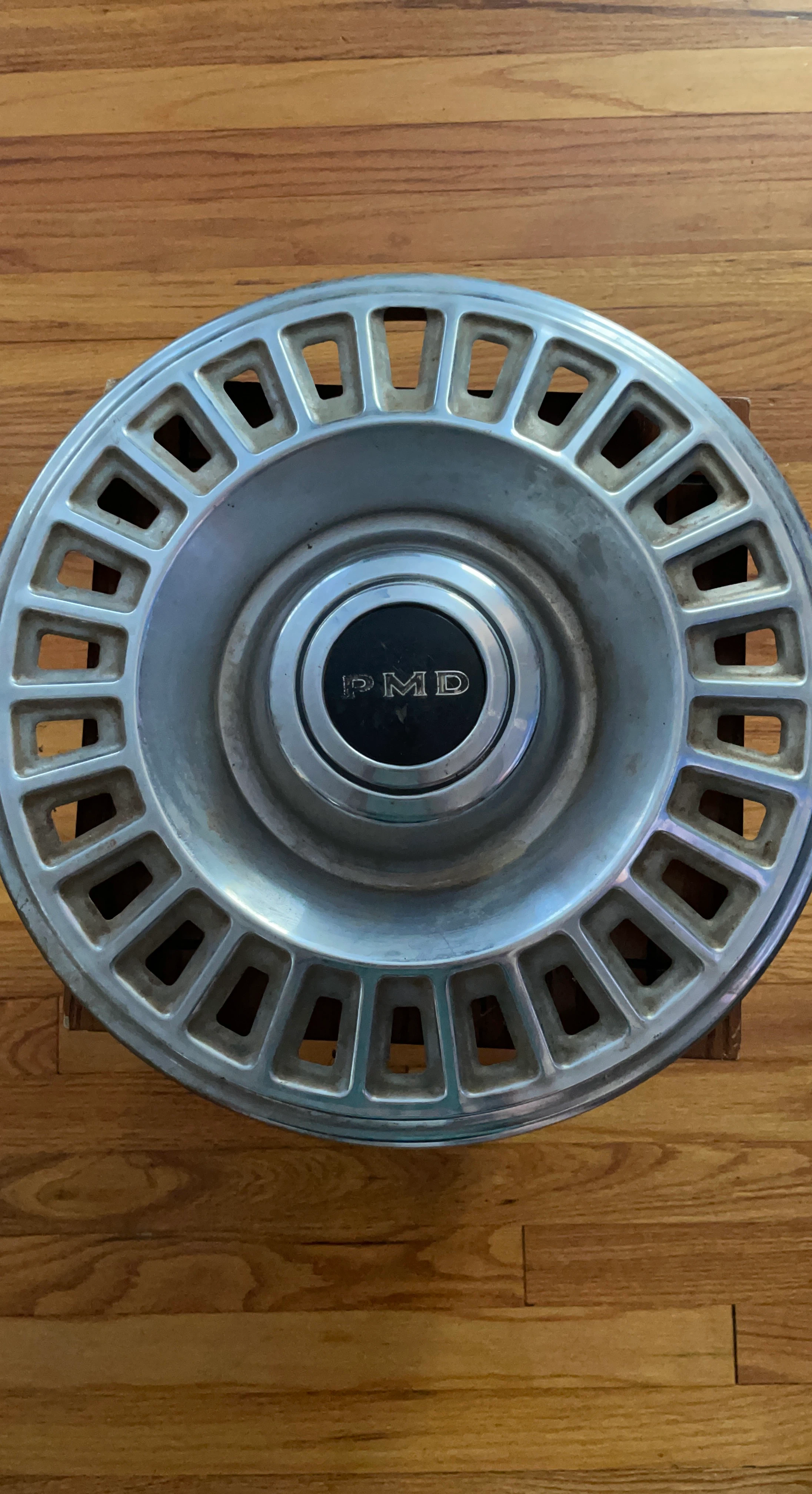 Set of 4 Pontiac Motor Division (PMD) Hubcaps