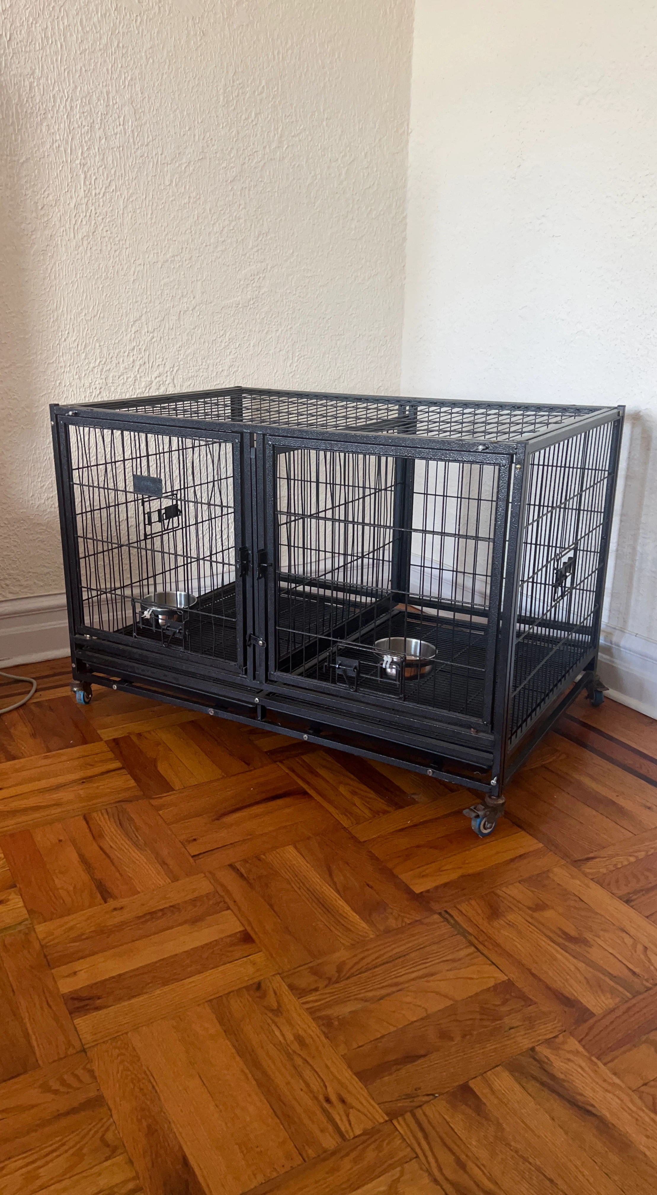 Double Door Metal Dog Crate with Wheels