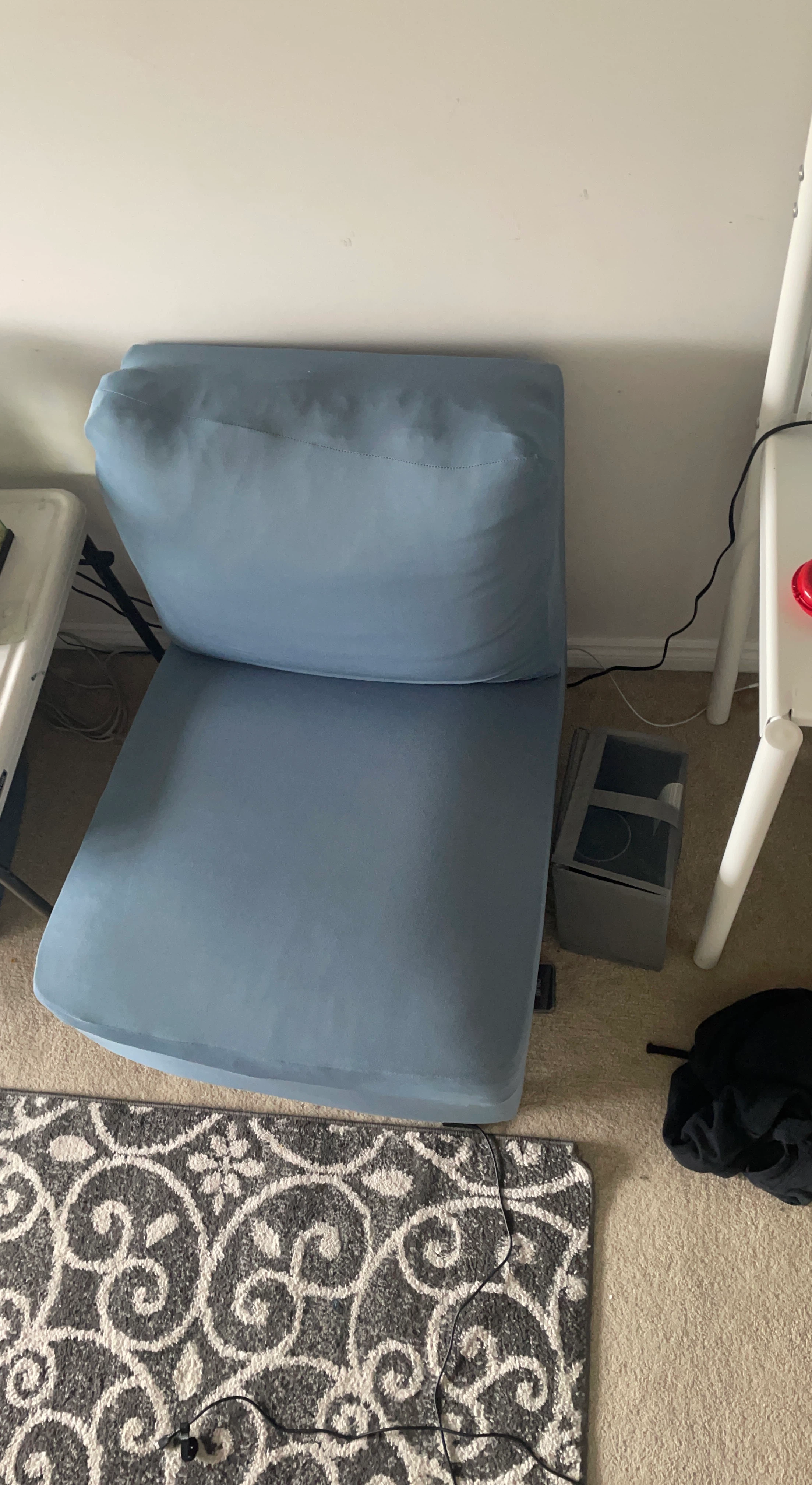 Chair/couch with blue cover