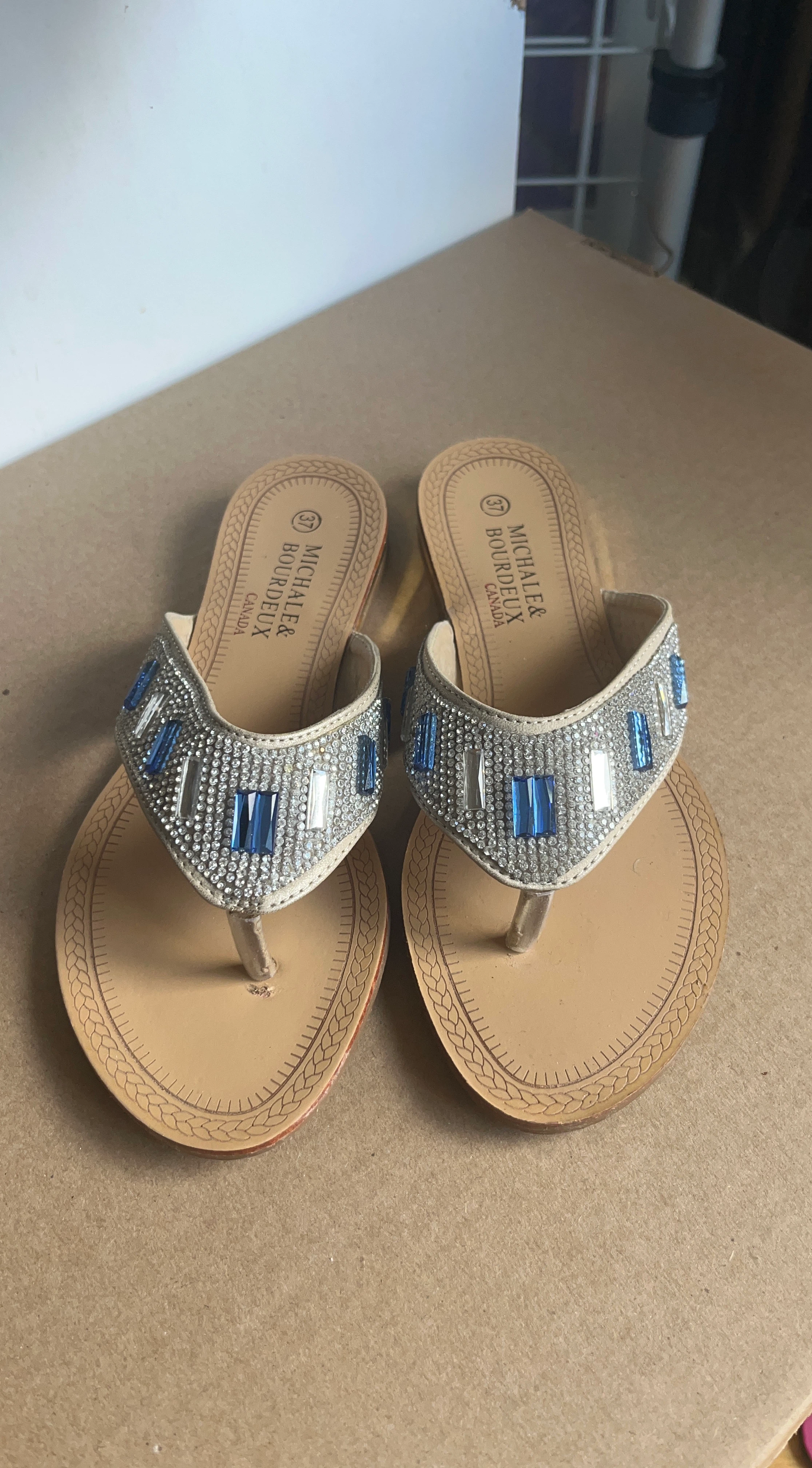 Women’s flip flops