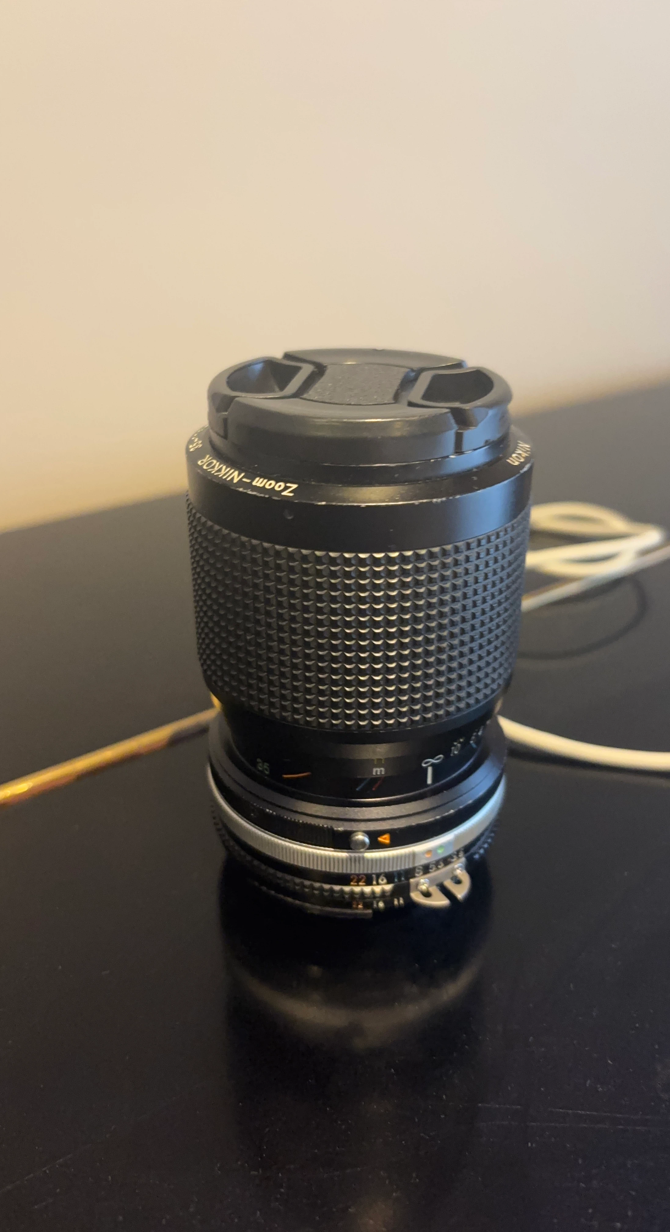 Nikon Zoom-Nikkor 35-105mm f/3.5-4.5 Lens