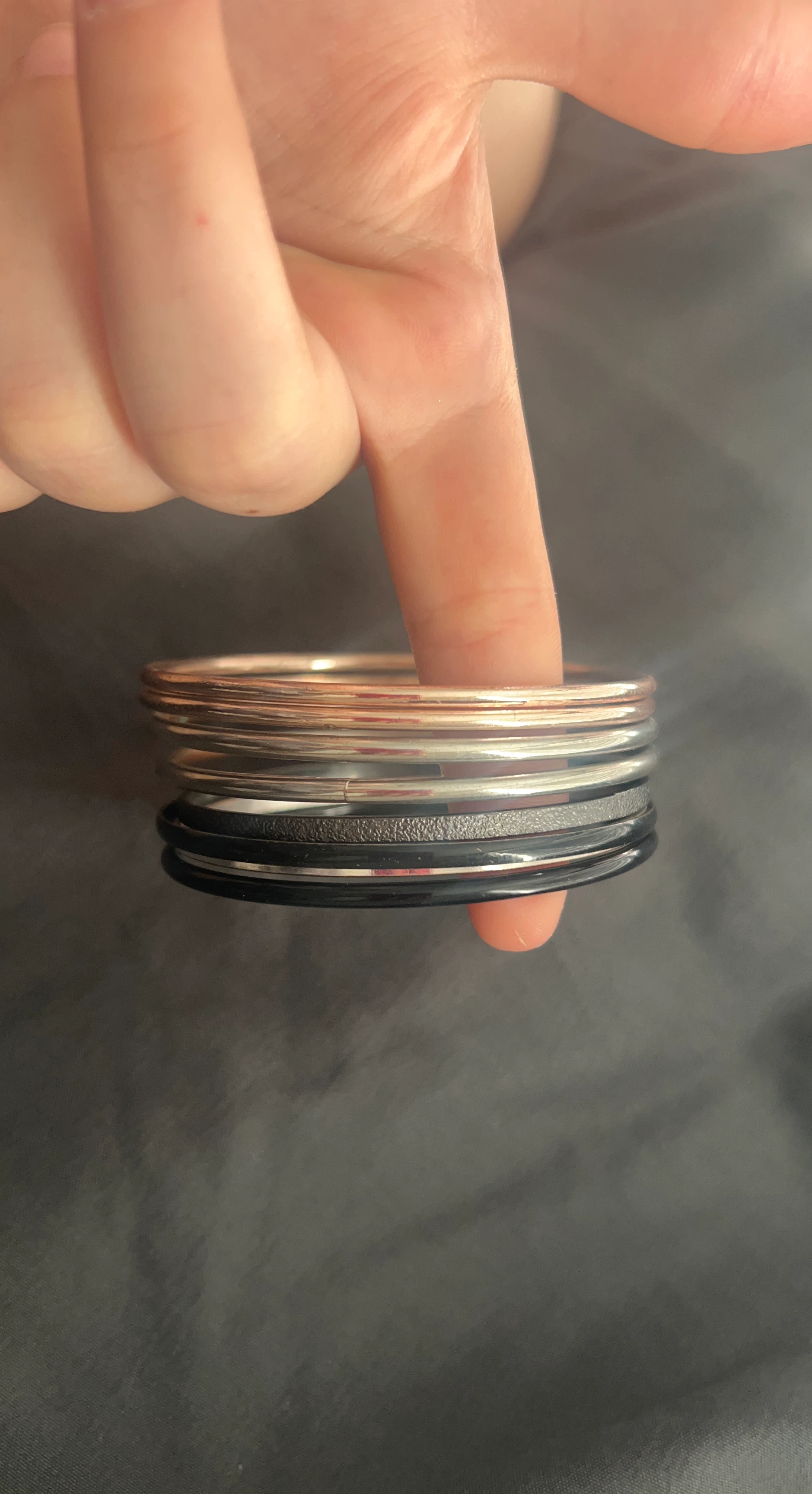Set of 5 Bangles (Rose Gold, Silver, Black)