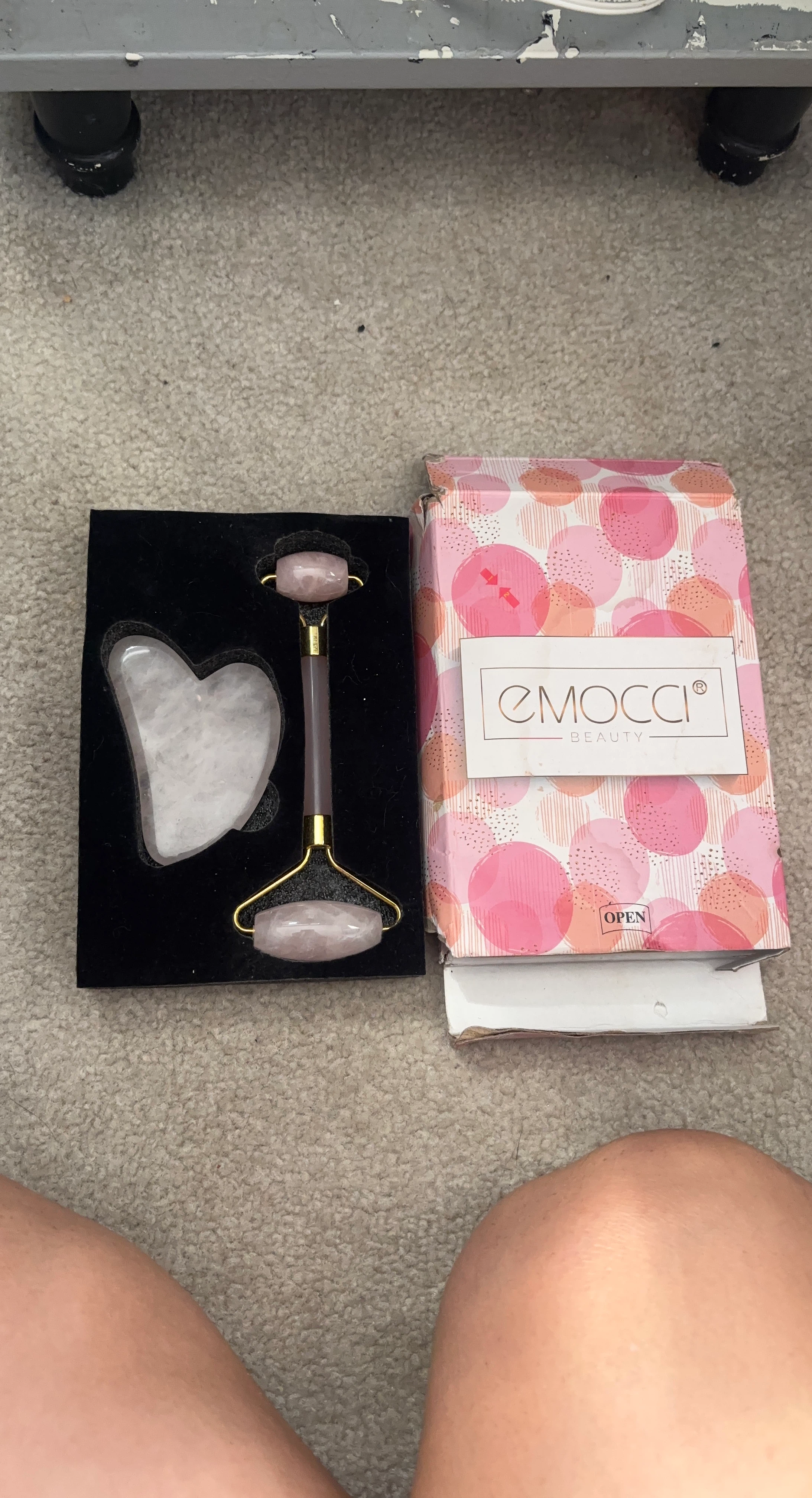 EMOCCI Beauty Rose Quartz Roller and Gua Sha Set