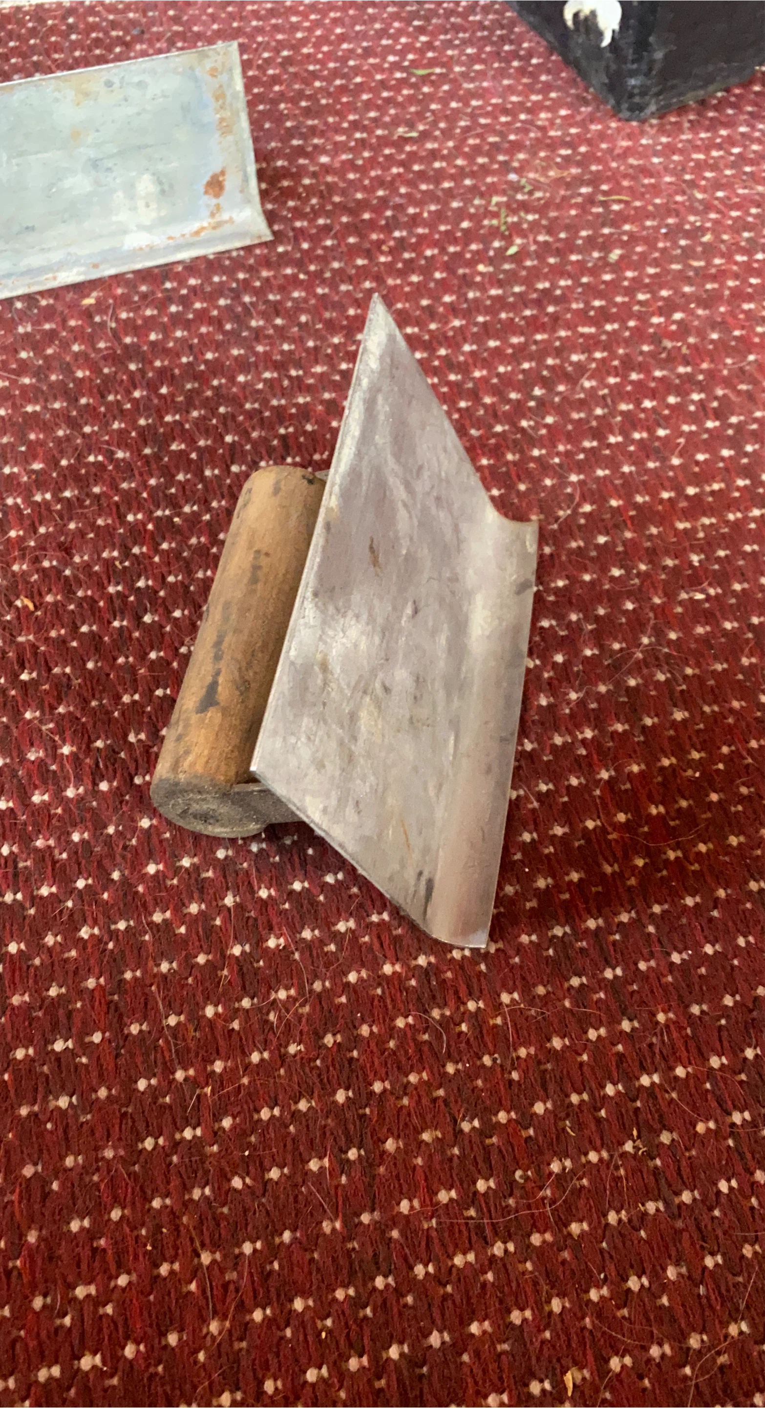 Concrete finishing tool