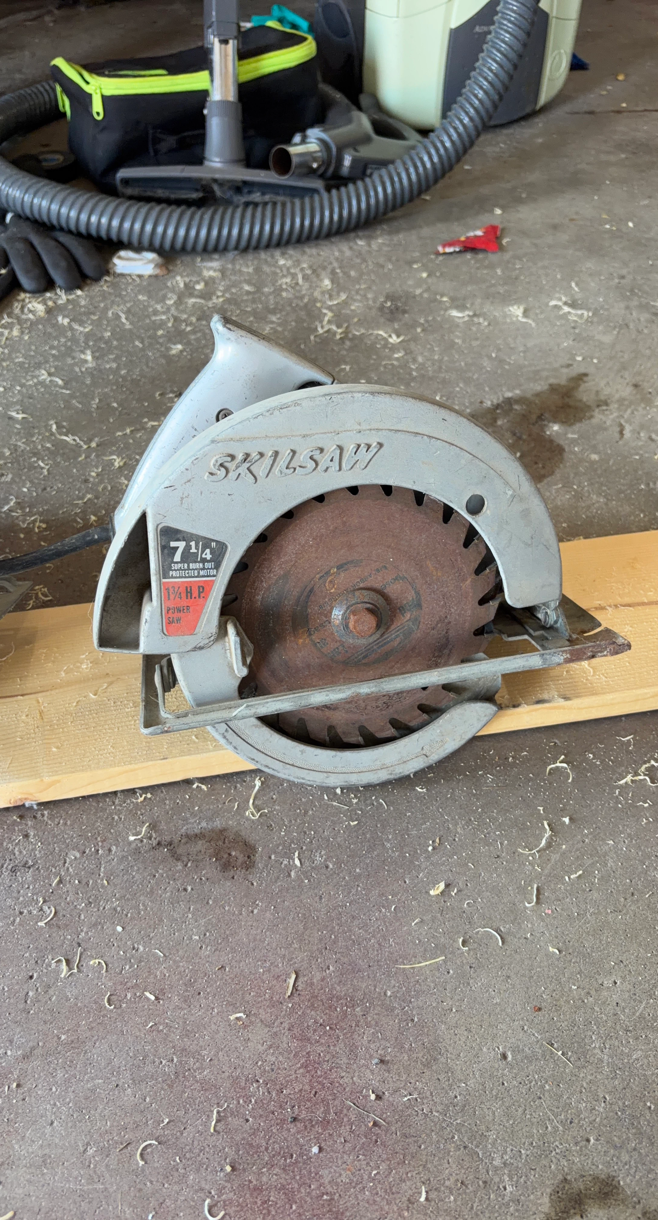 SKILSAW 7 1/4 inch Circular Saw
