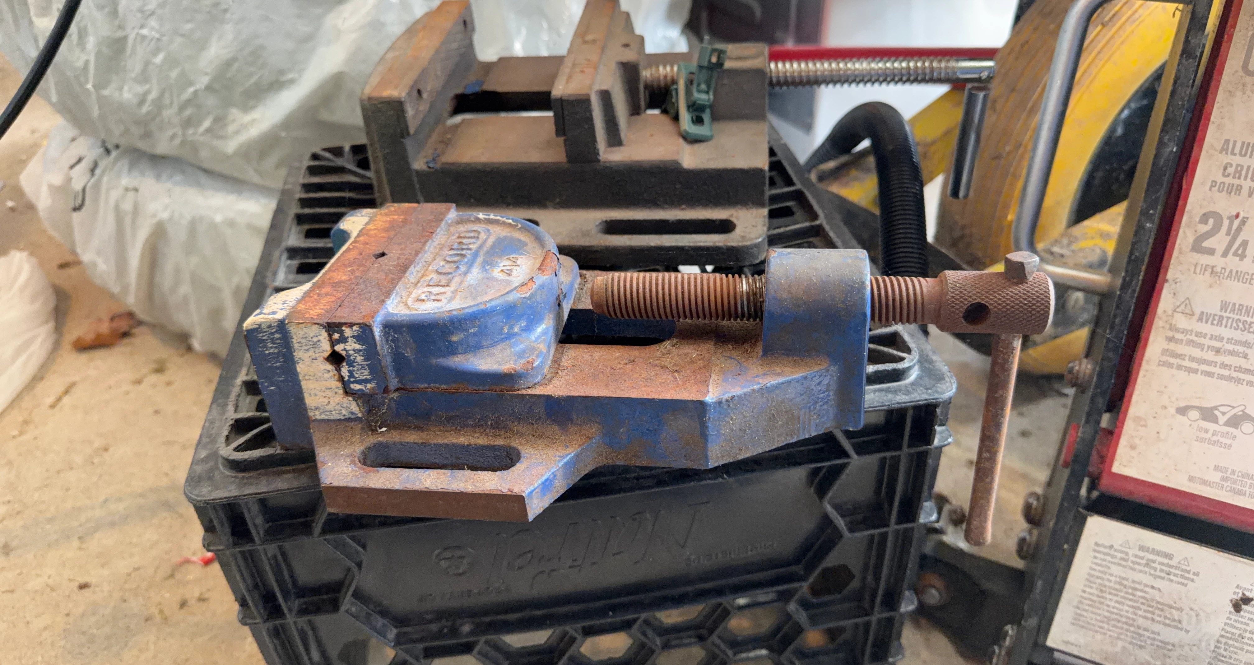 Record 414 Vise