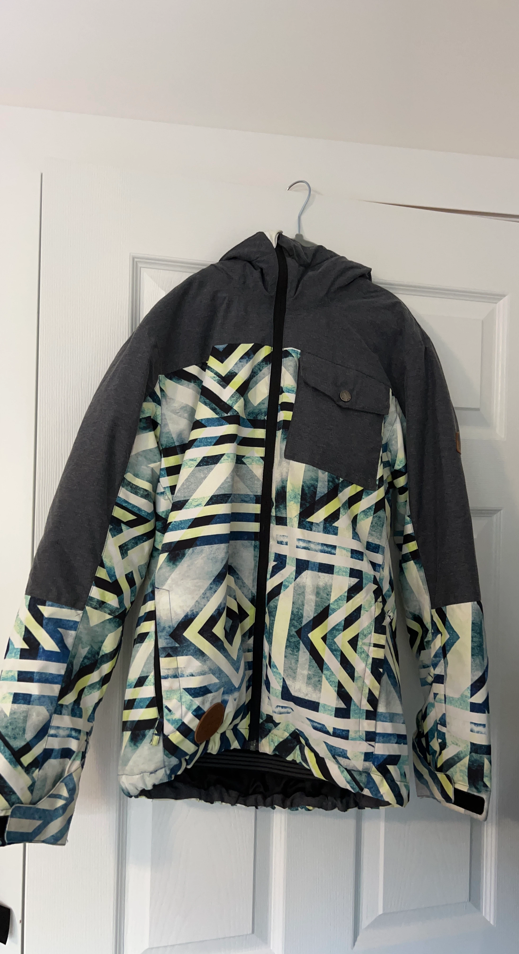Quicksilver Ski Jacket - Children's Large (size 12)