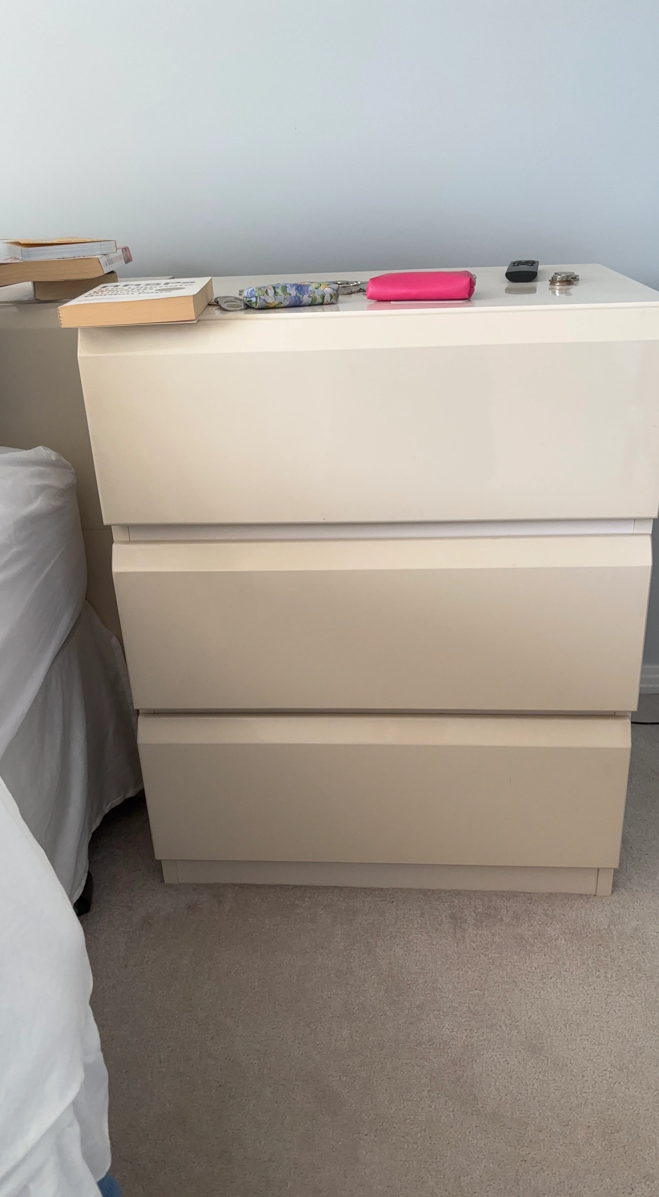 Cream 3-Drawer Nightstand