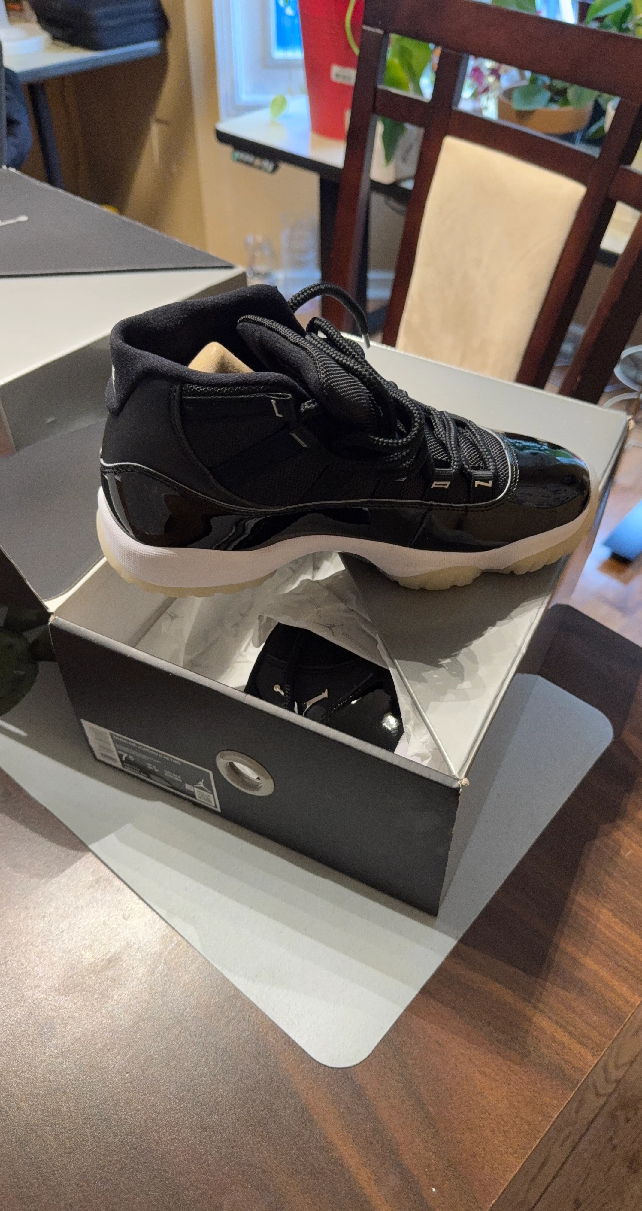 Air Jordan 11 Retro Black "7.5" Sneakers