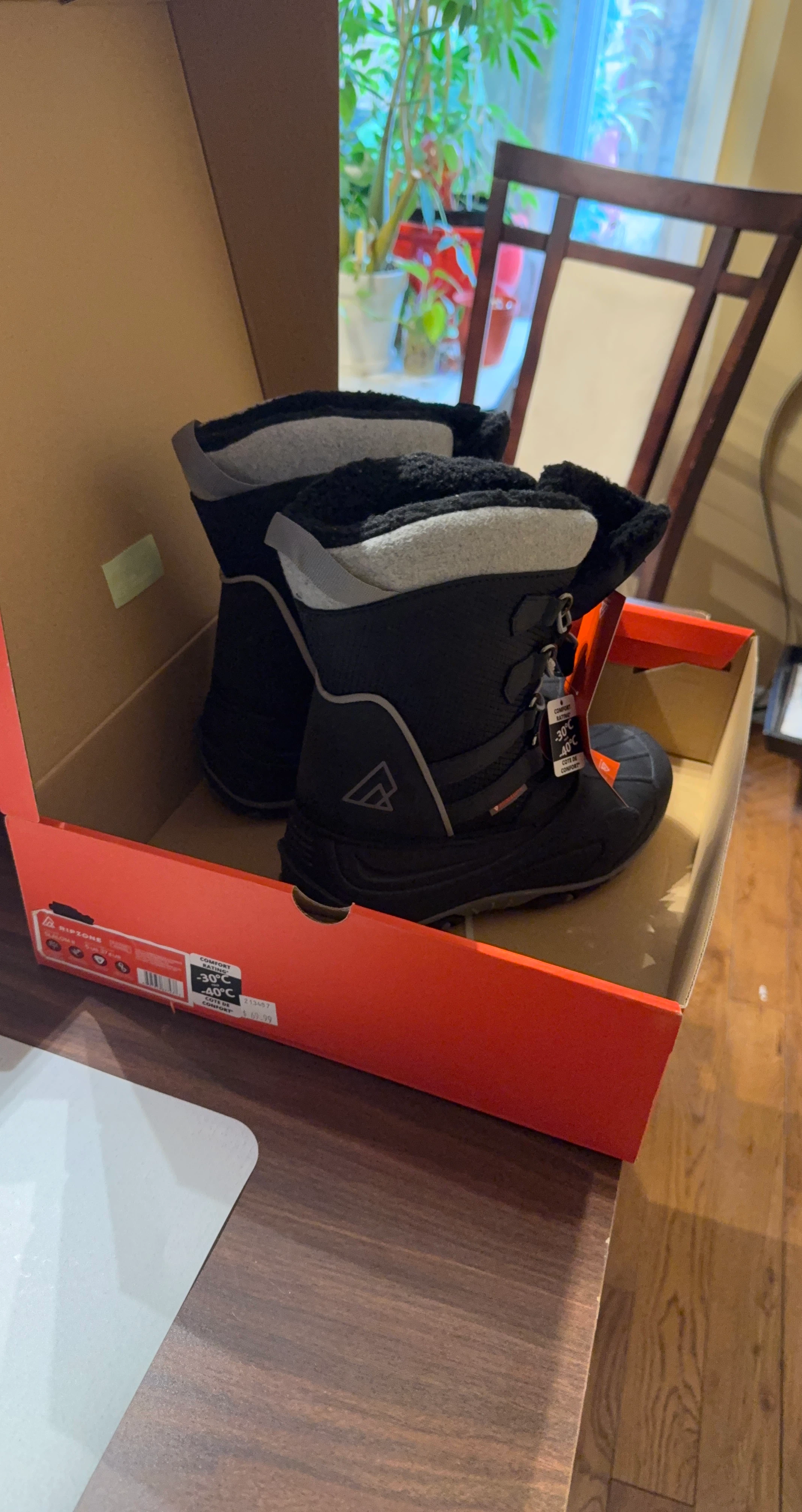 Ripzone Black Snow Boots