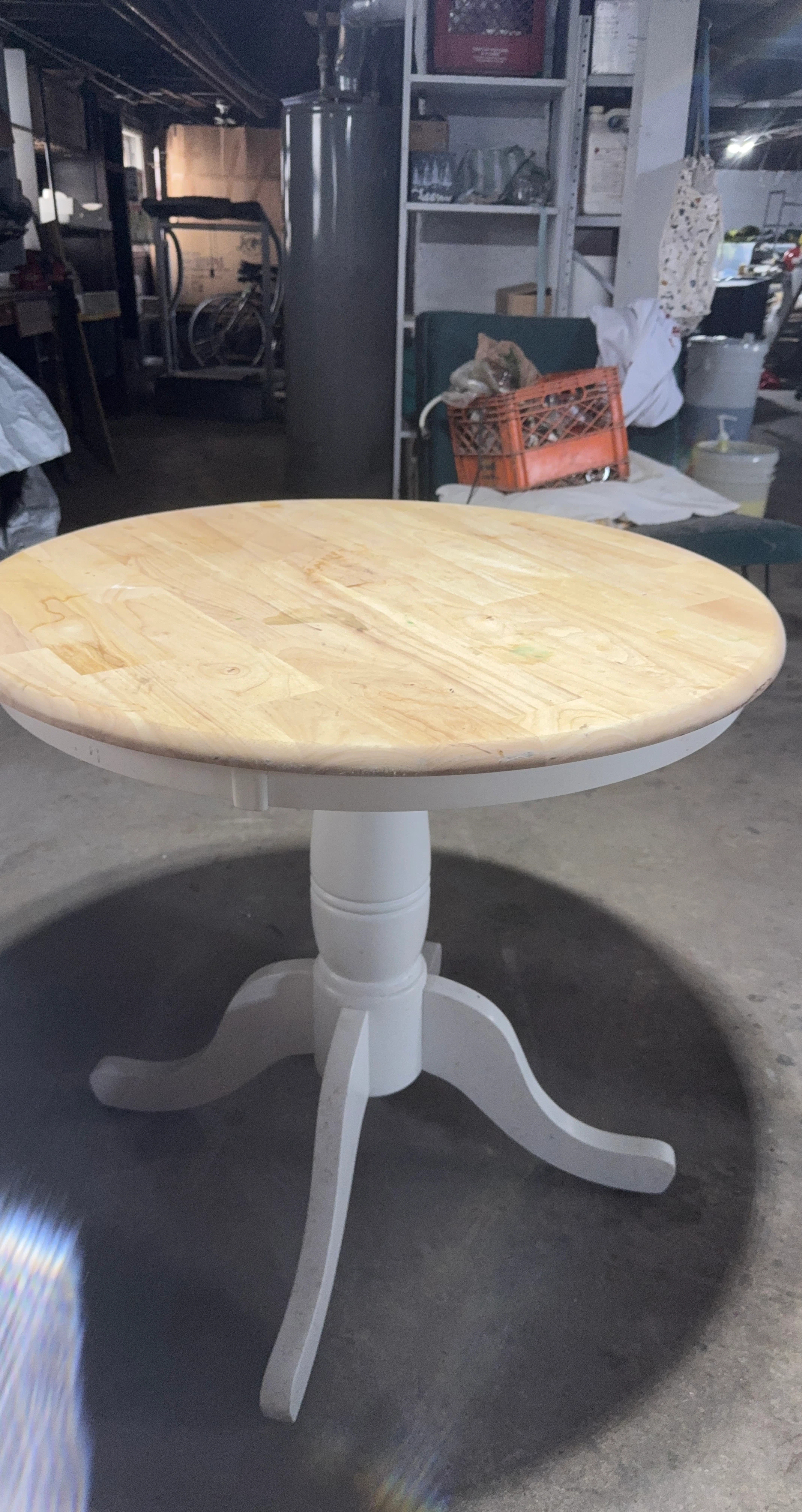 Round Pedestal Dining Table