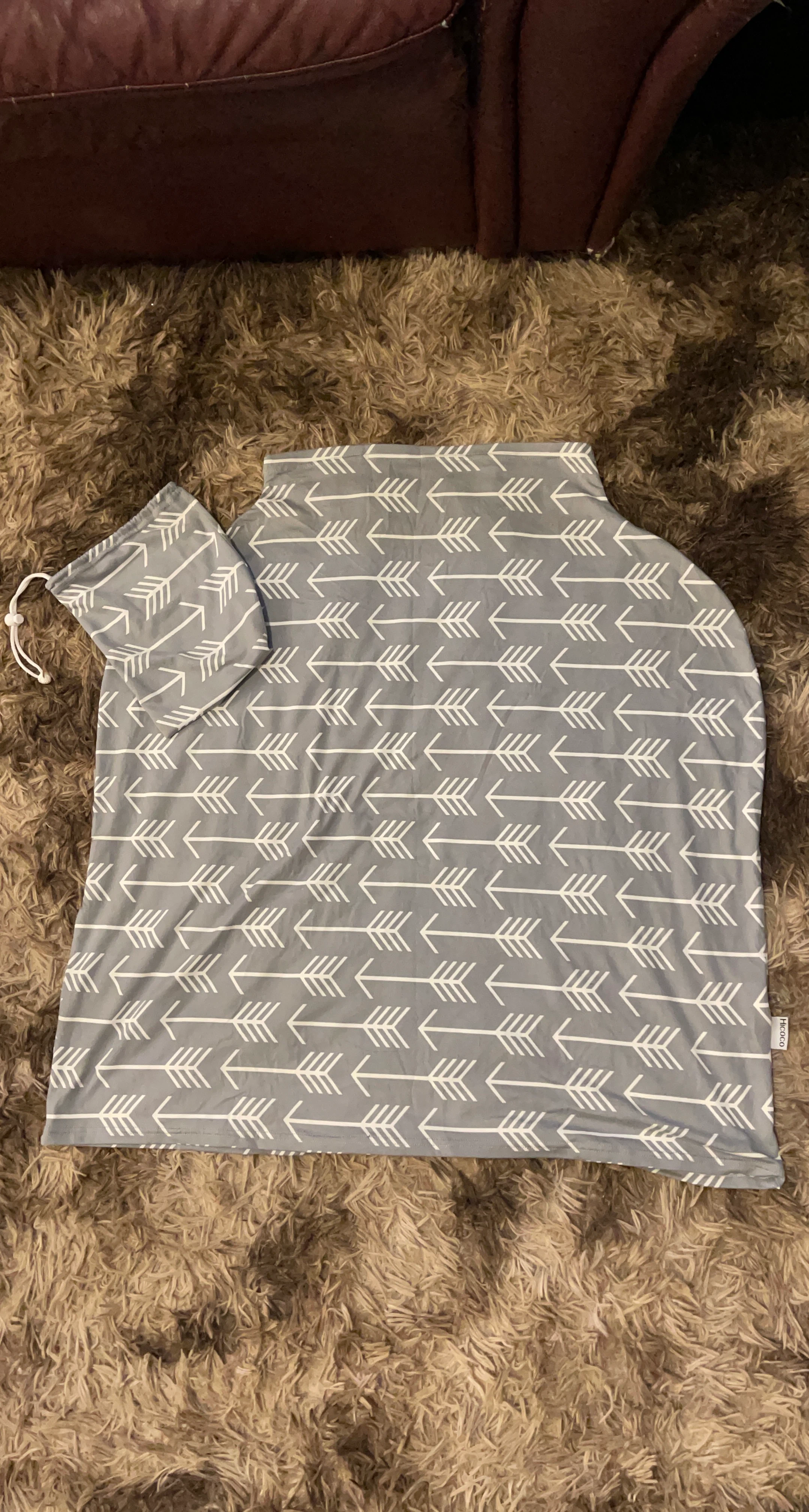 Grey Arrow Print Nursing Cover with Pouch / car seat cover