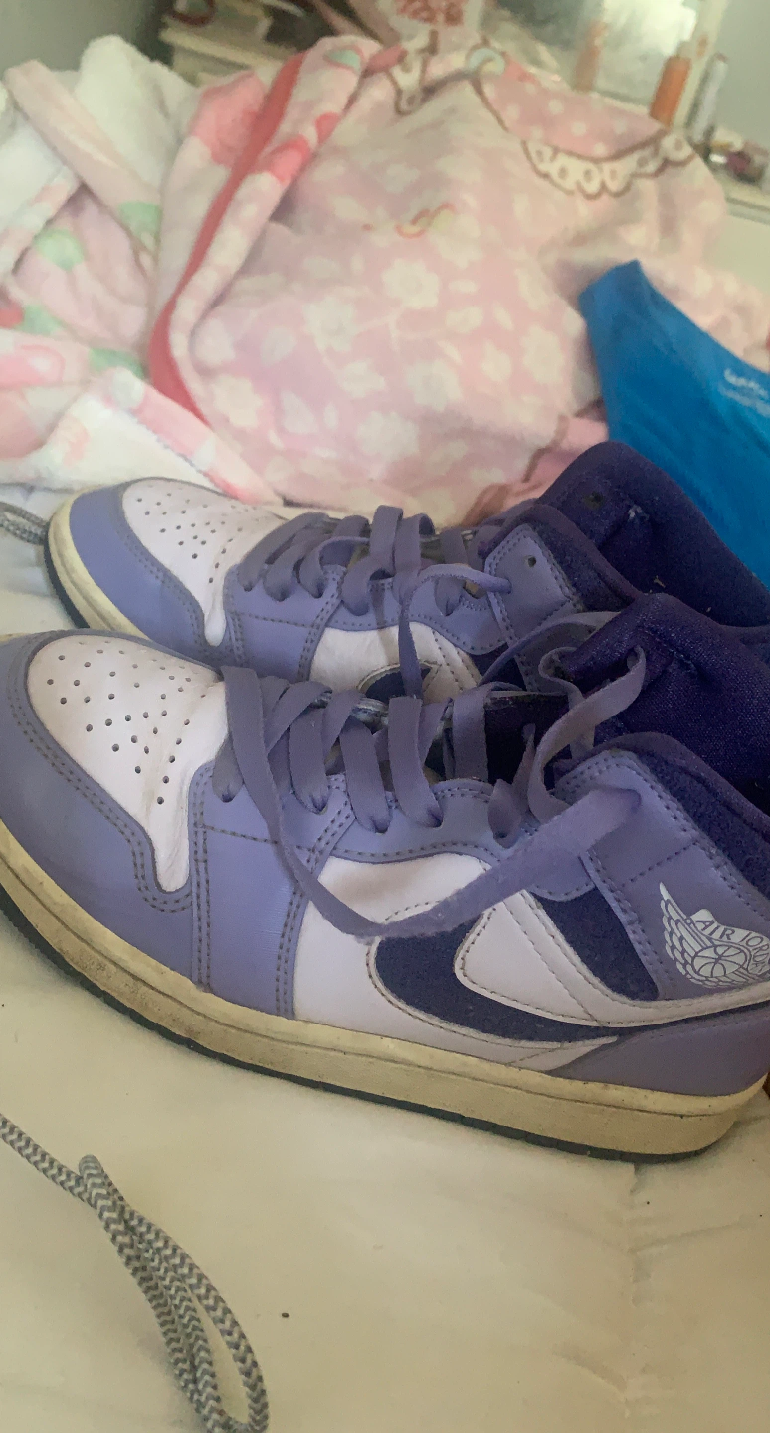 Air Jordan 1 Low SE Light Purple