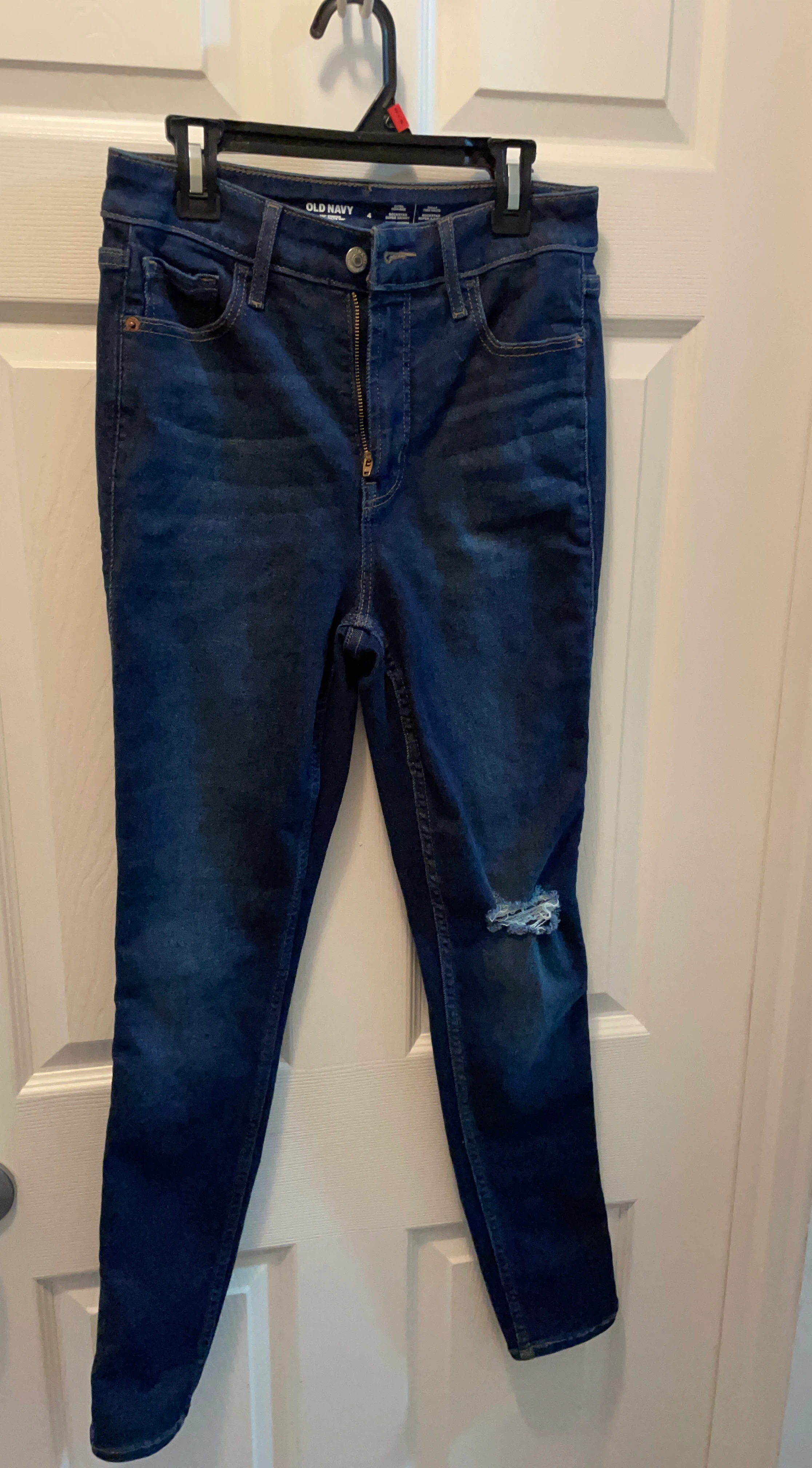 Old Navy Extra high rise Rockstar super skinny jeans