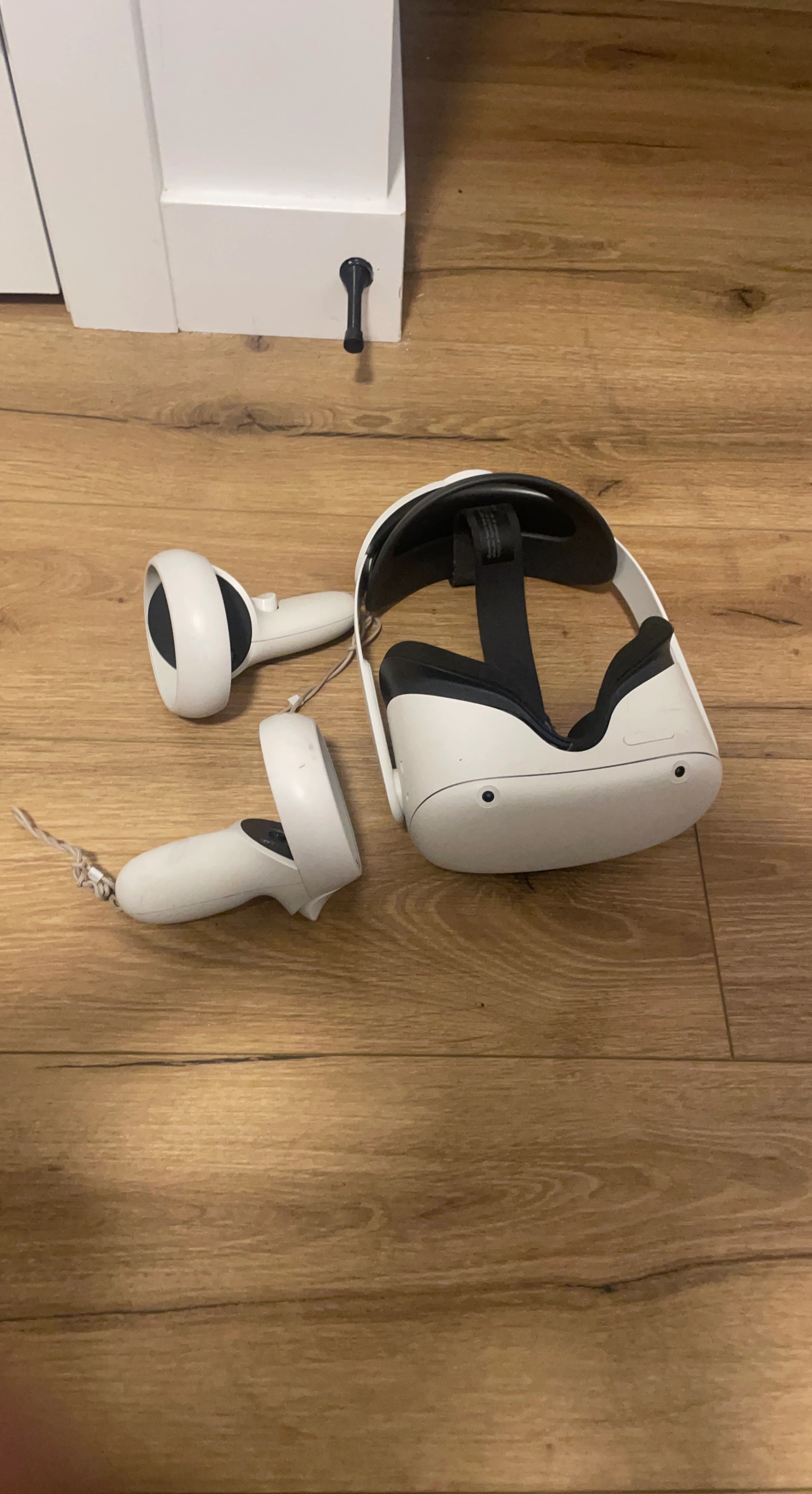 Meta Quest 2 VR Headset with Controllers