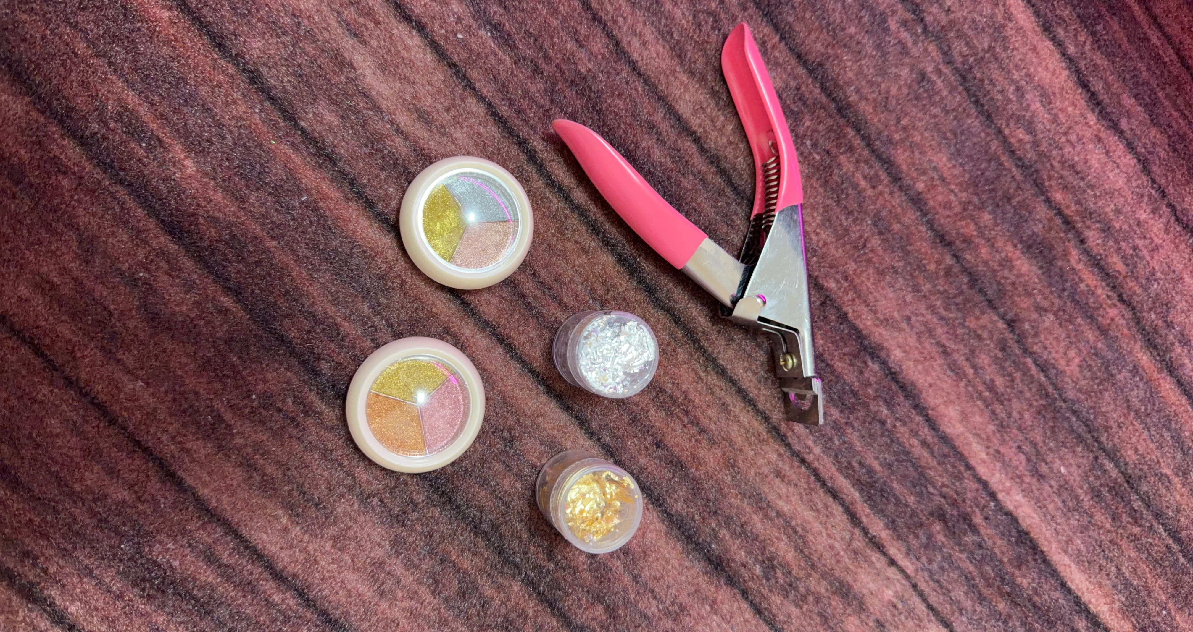 Nail Art Glitter Flakes and Cuticle Trimmer Set