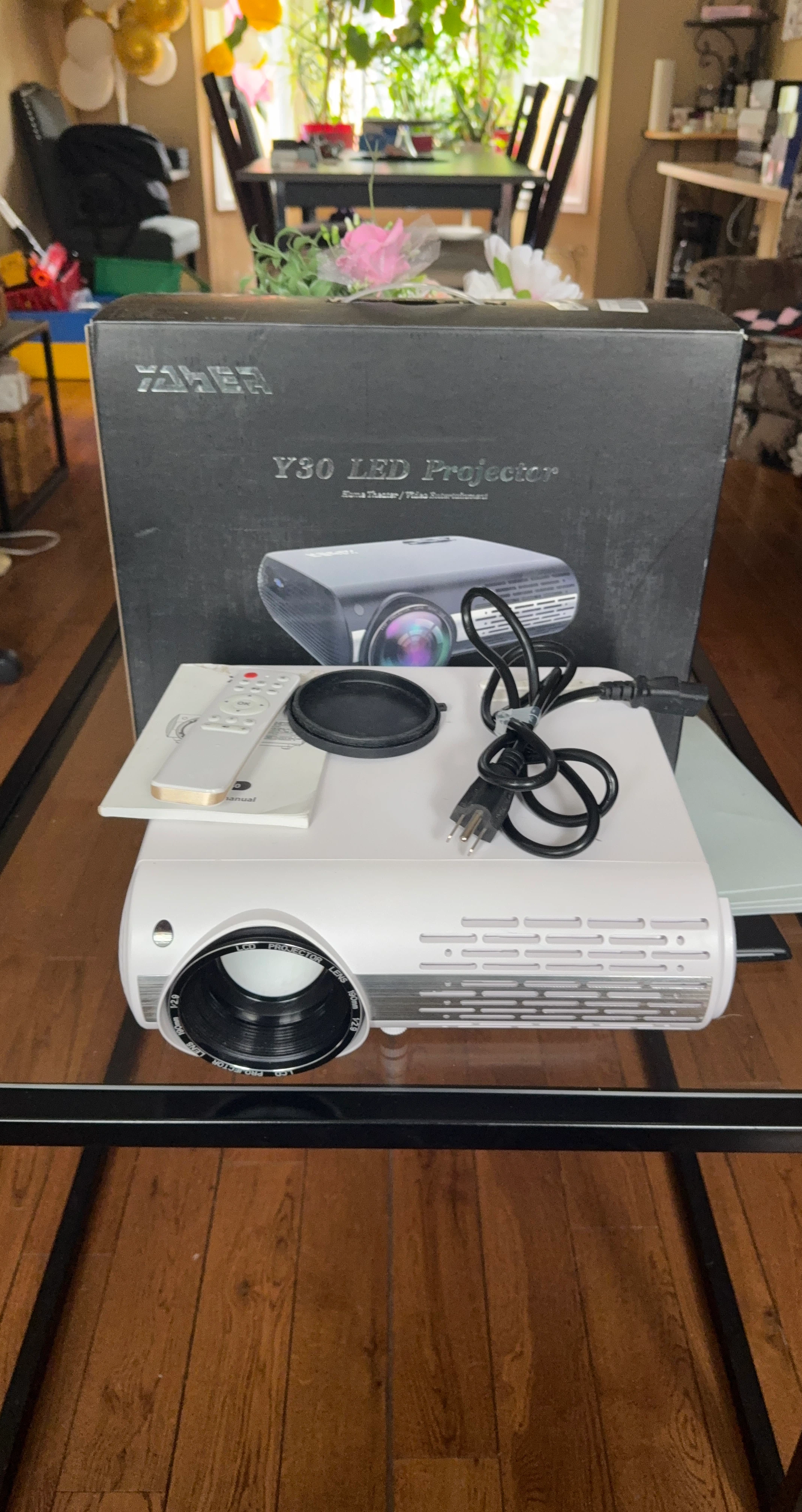 ZHER Y30 LED Projector